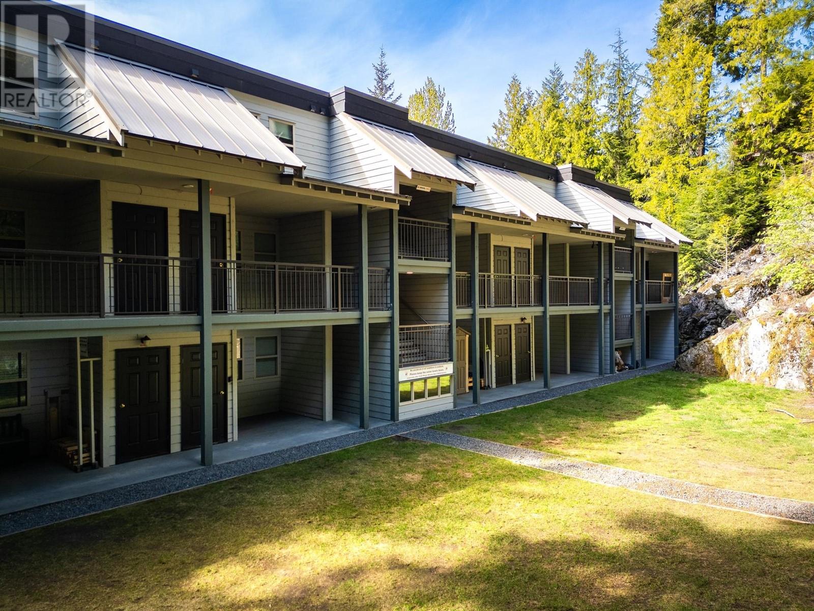 6 2201 EVA LAKE ROAD, Whistler