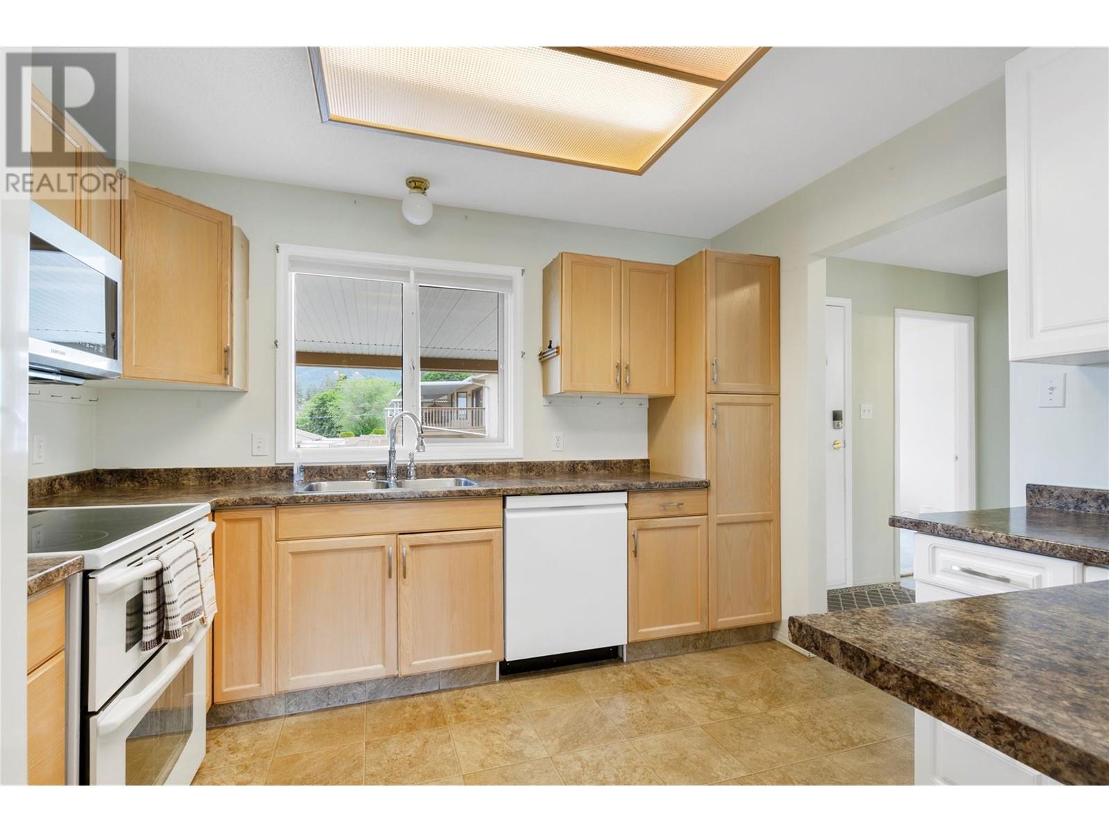 Photo 9 of 3930 20 Street Unit 18, Vernon BC