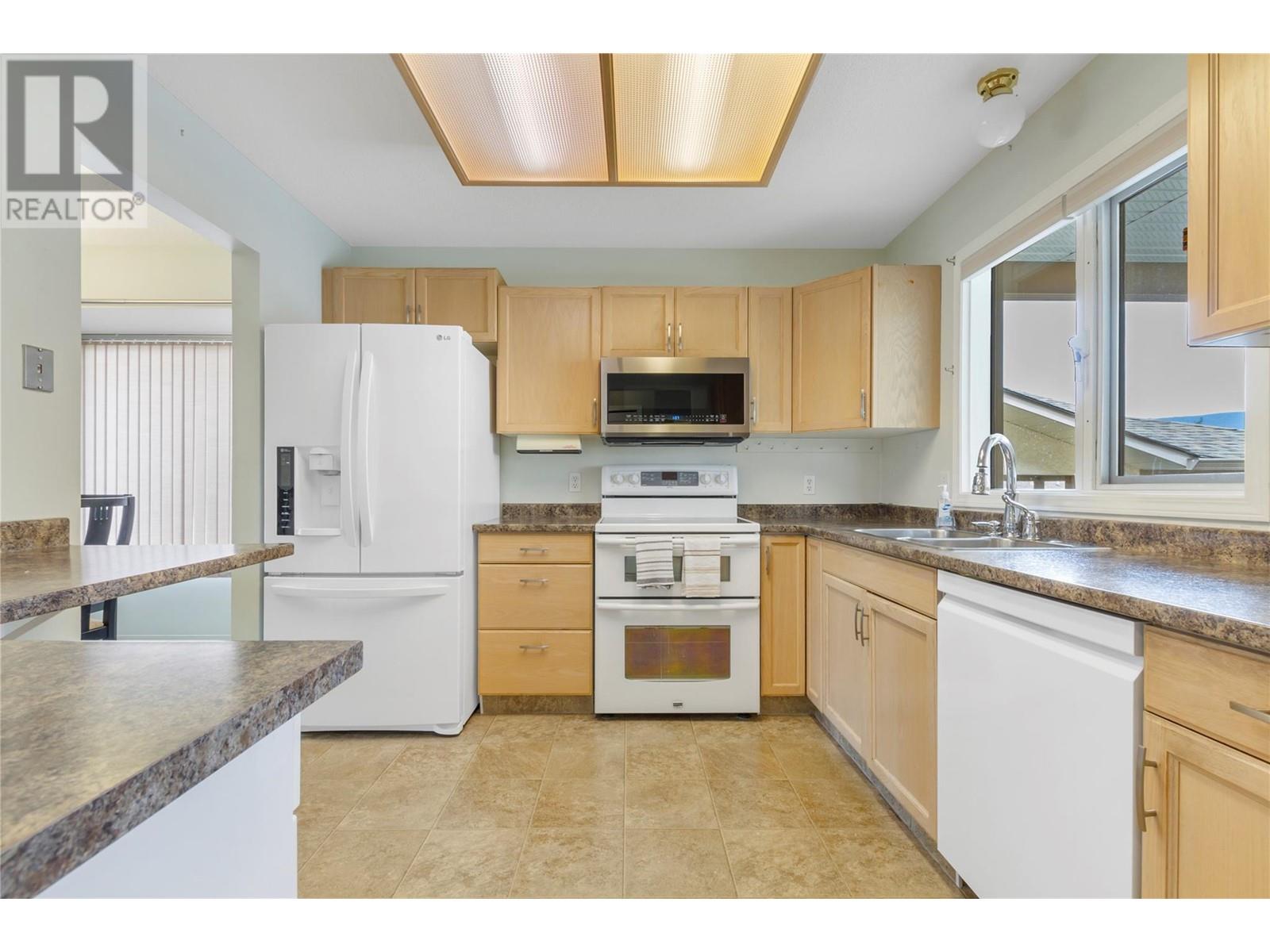 Photo 4 of 3930 20 Street Unit 18, Vernon BC