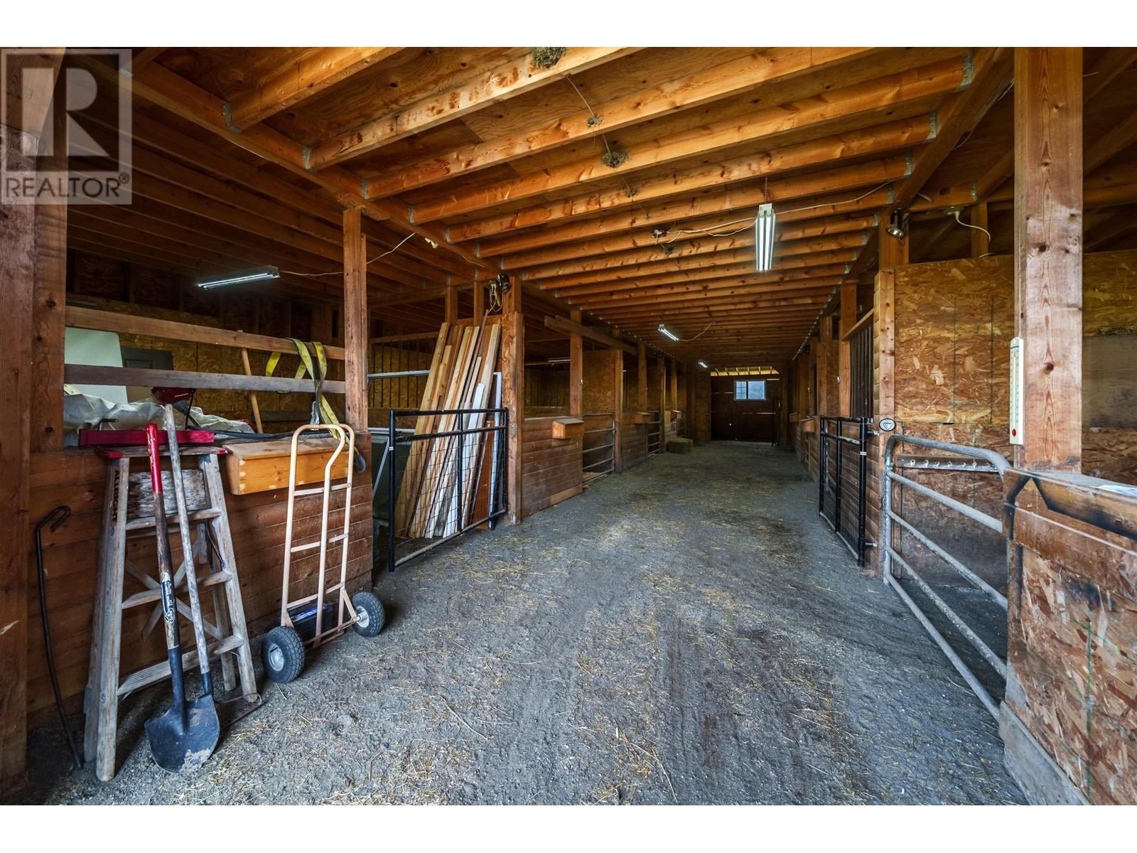 7181 SHERIDAN LAKE W ROAD, Lone Butte