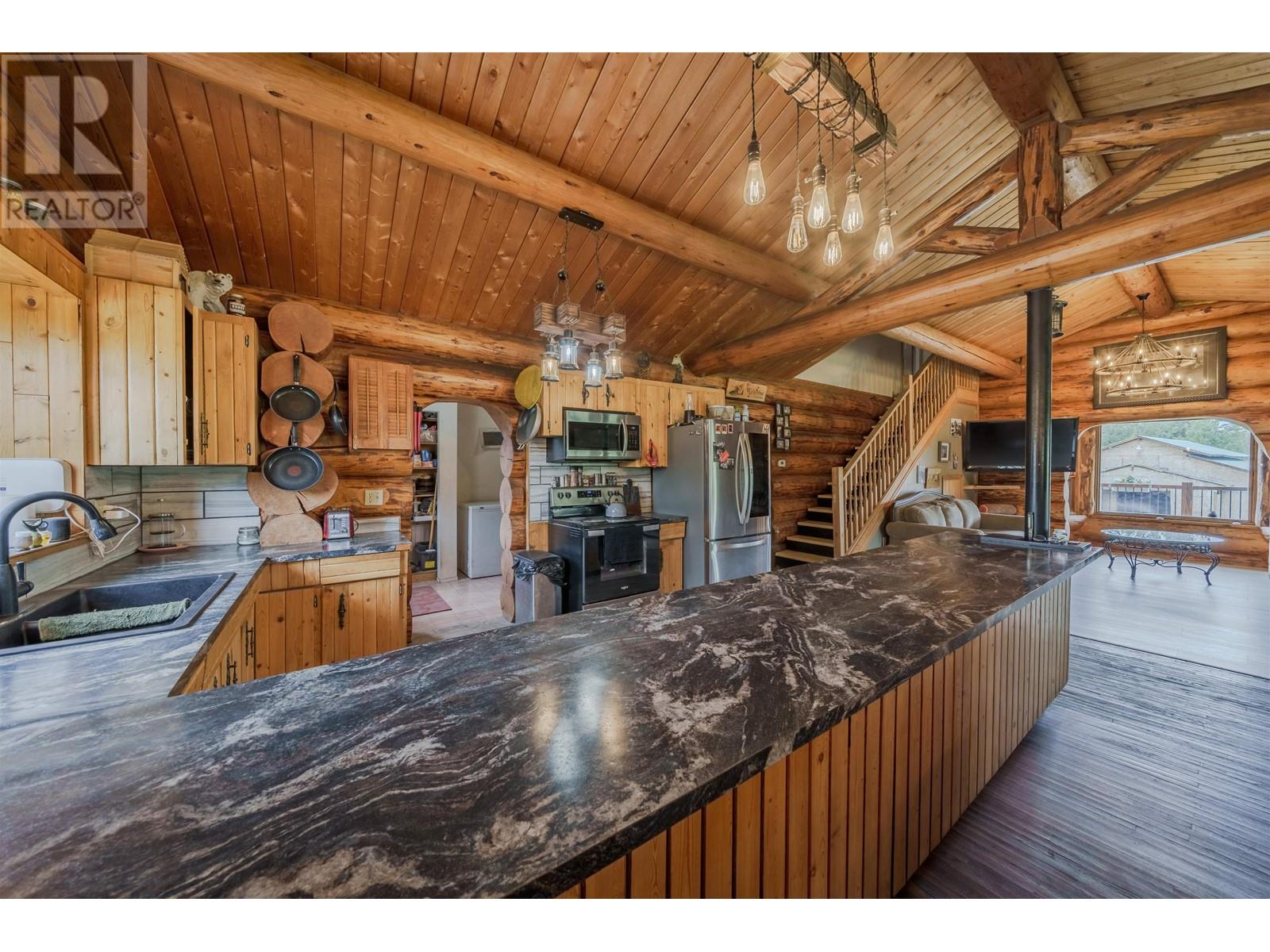 7181 SHERIDAN LAKE W ROAD, Lone Butte