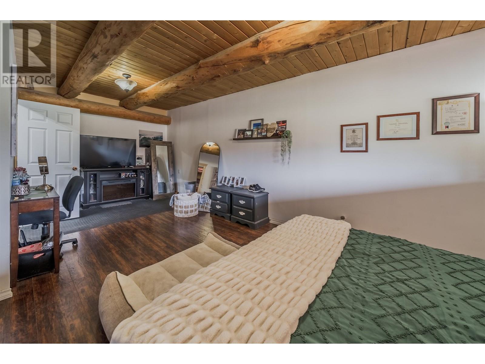 7181 SHERIDAN LAKE W ROAD, Lone Butte