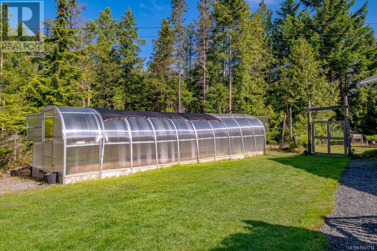 Photo 34 of 1356 Meadowood Way, Qualicum Beach BC