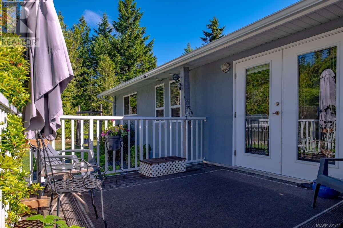Photo 36 of 1356 Meadowood Way, Qualicum Beach BC