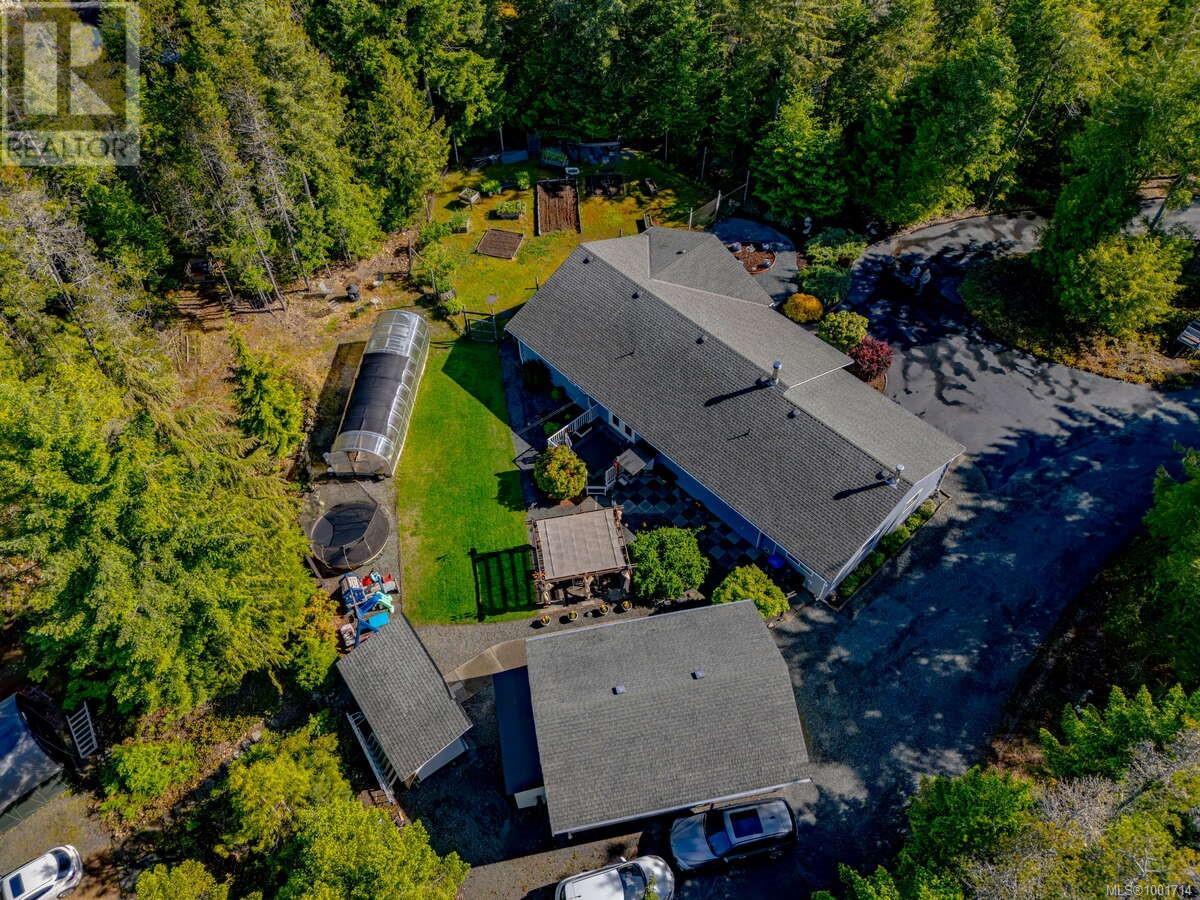 Photo 47 of 1356 Meadowood Way, Qualicum Beach BC