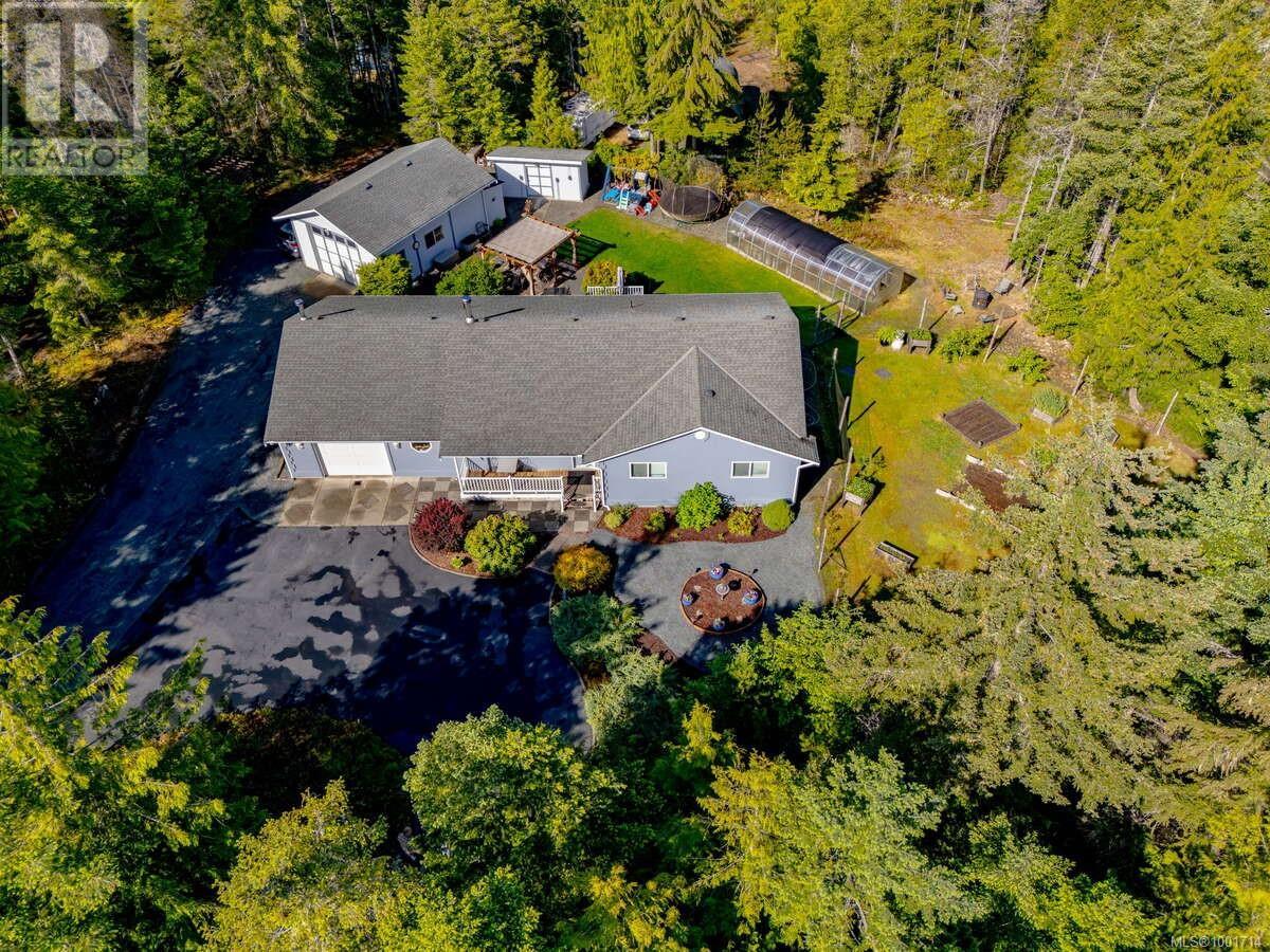 Photo 49 of 1356 Meadowood Way, Qualicum Beach BC