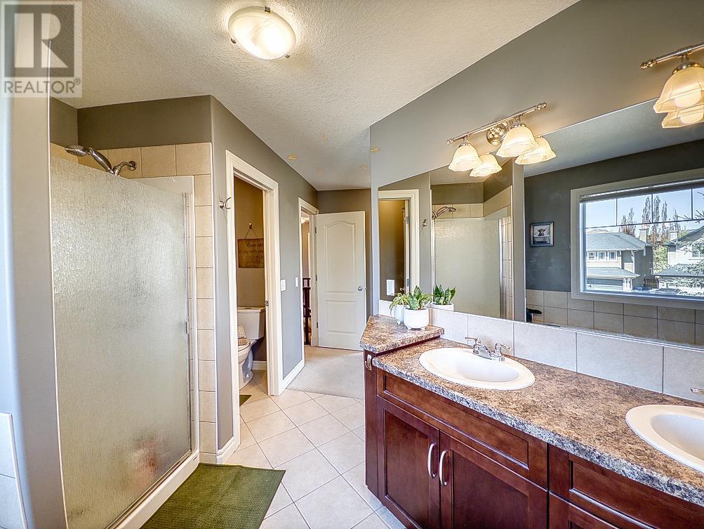 Single Family House for Sale in  Tuscany Estates Drive NW Tuscany Calgary 