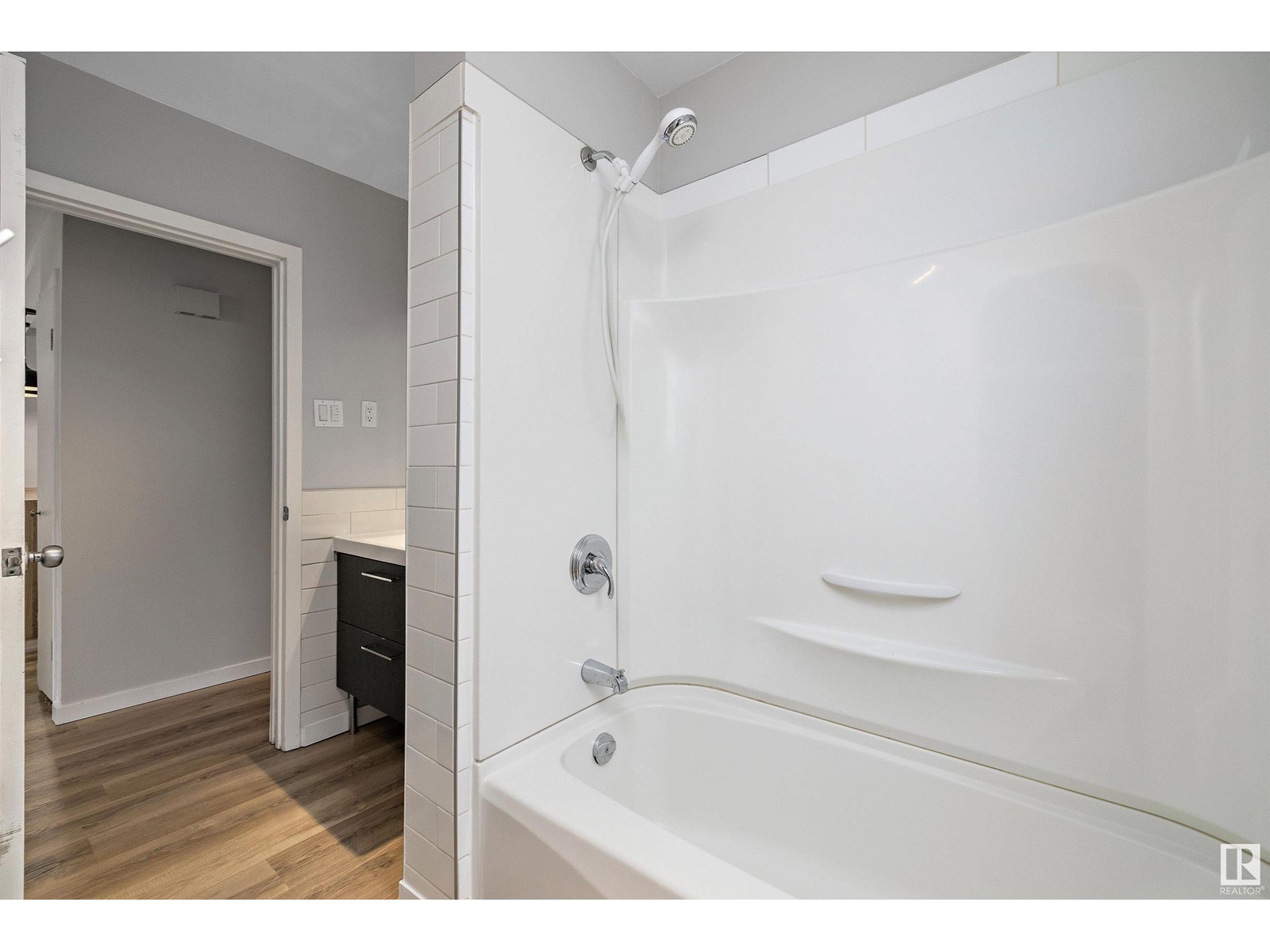 7731 80 AV NW, Edmonton