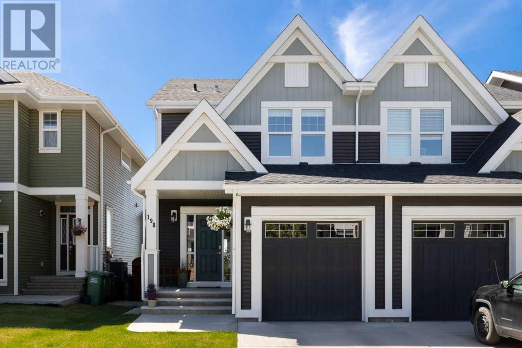 198 River Heights Crescent, Cochrane