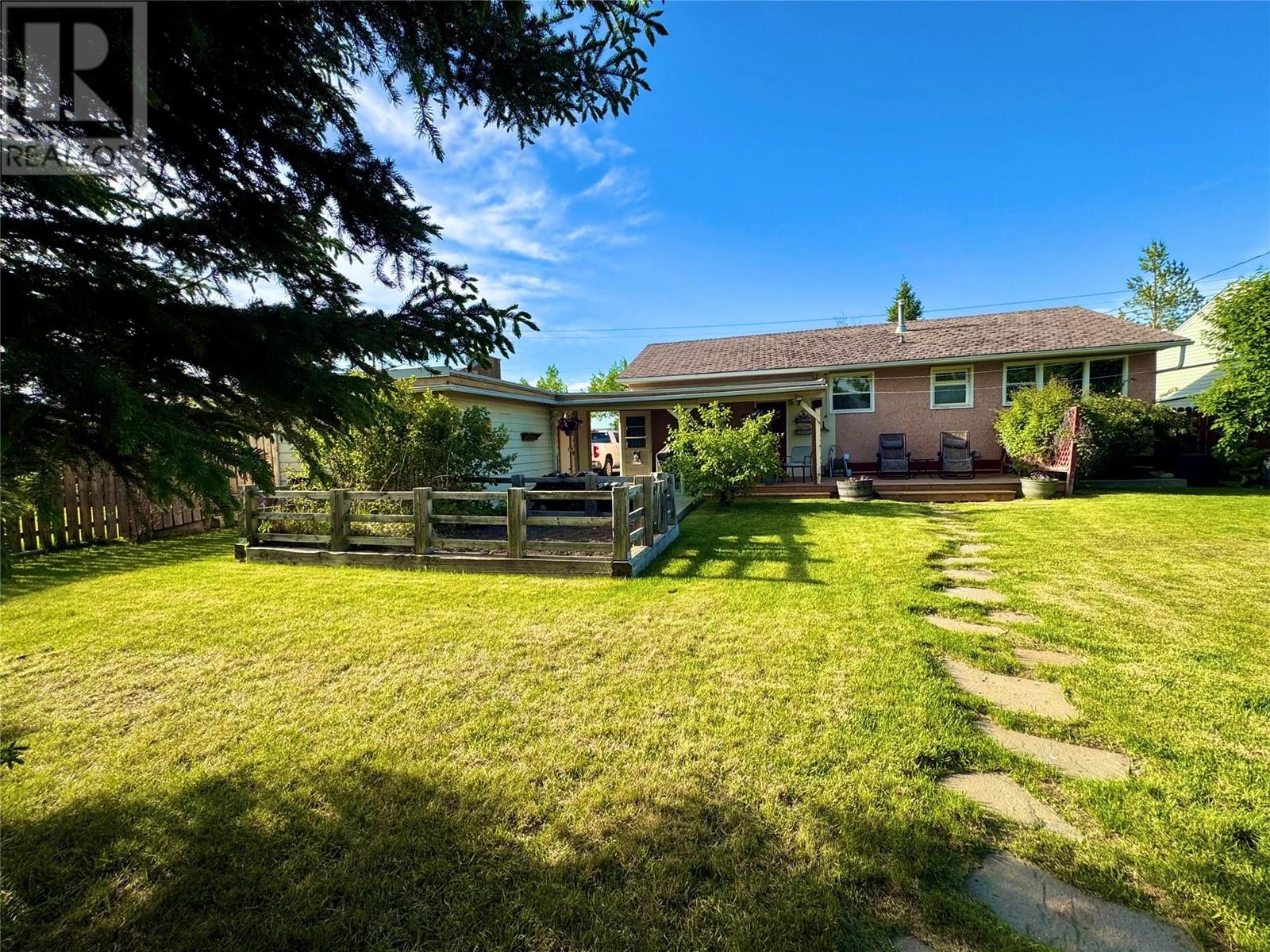 921 110 Avenue, Dawson Creek