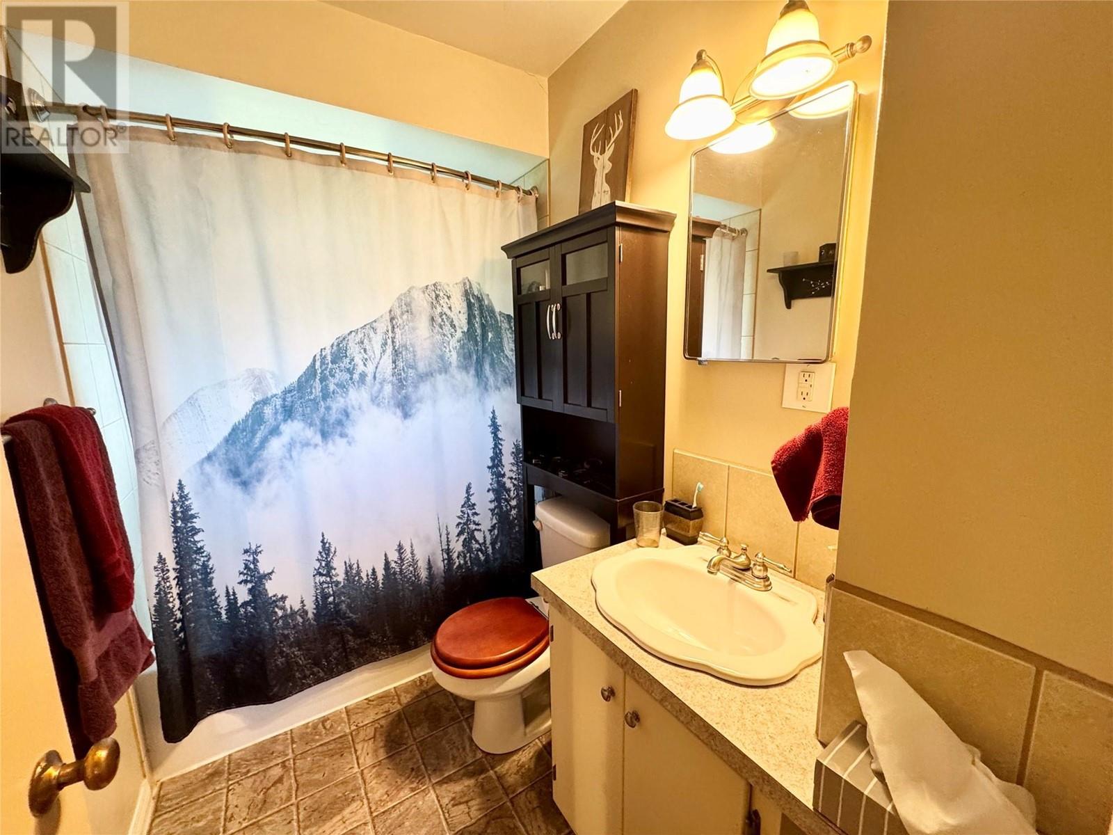 921 110 Avenue, Dawson Creek