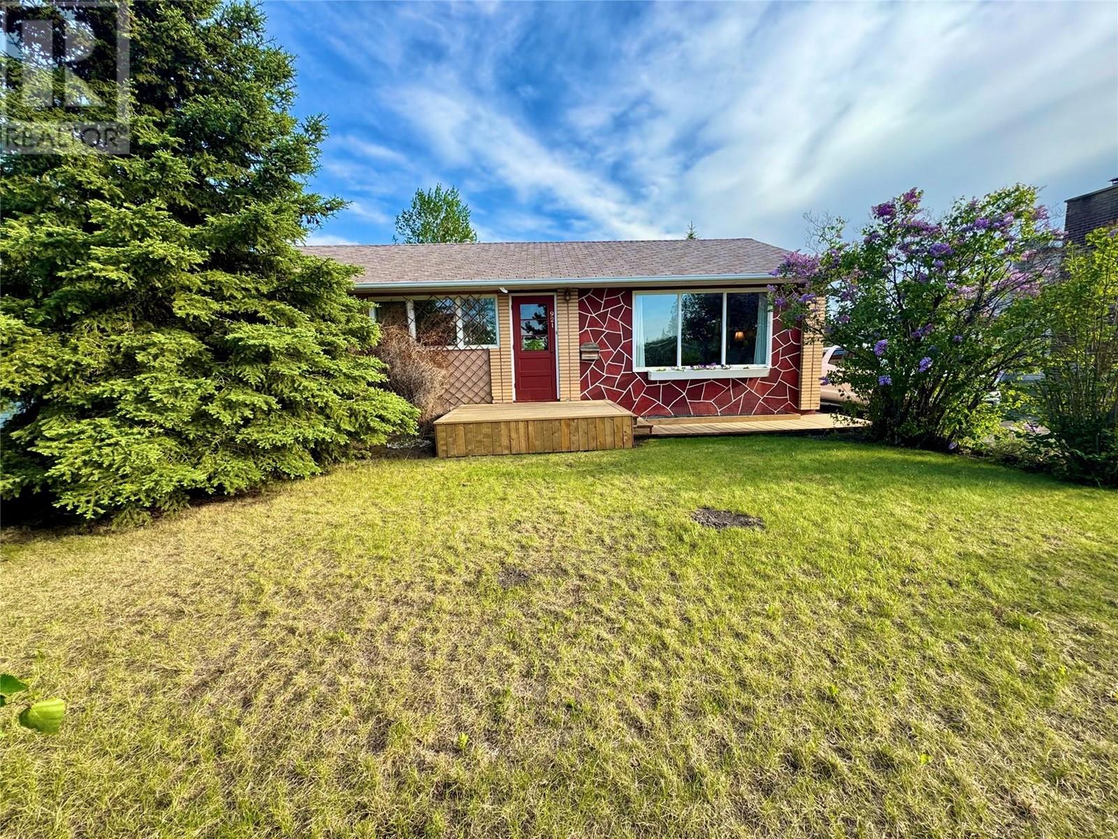 921 110 Avenue, Dawson Creek