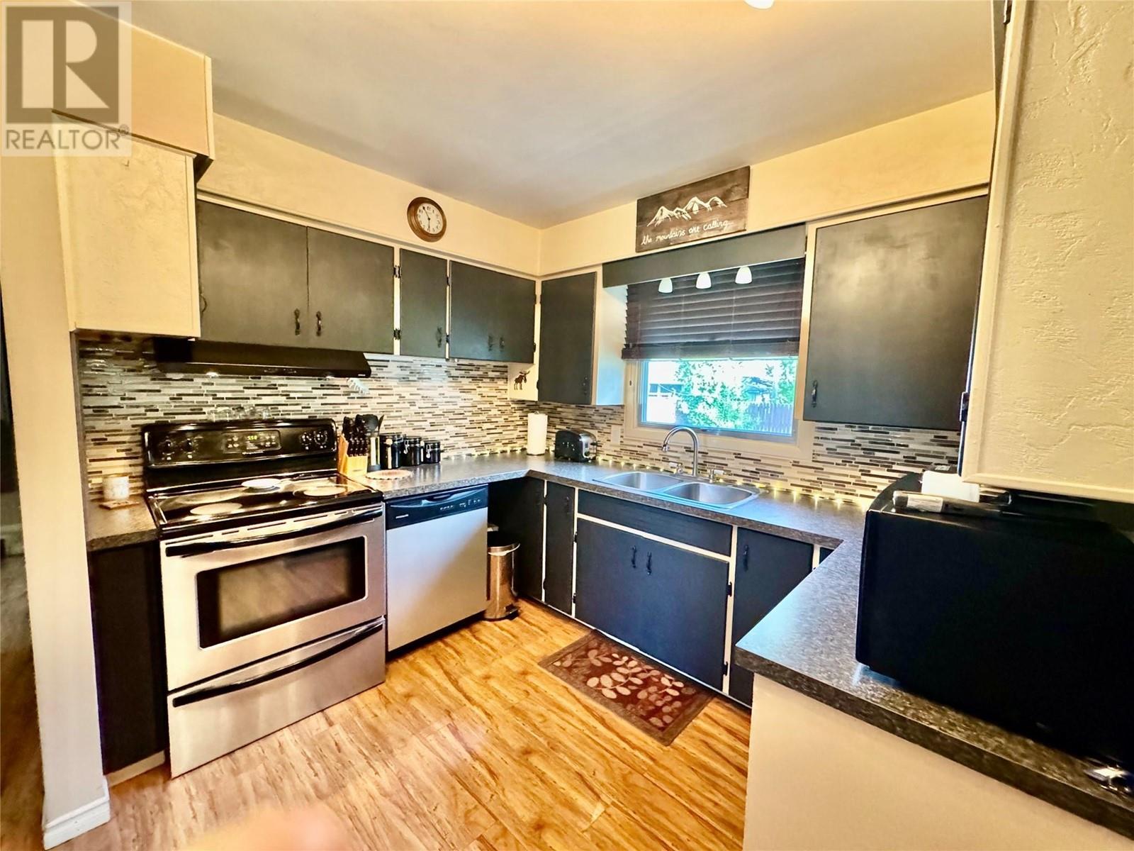 921 110 Avenue, Dawson Creek