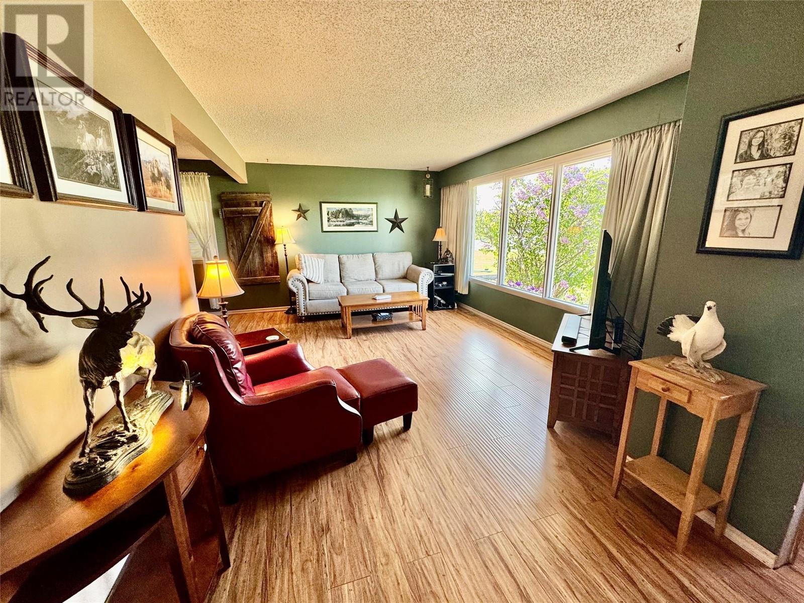 921 110 Avenue, Dawson Creek