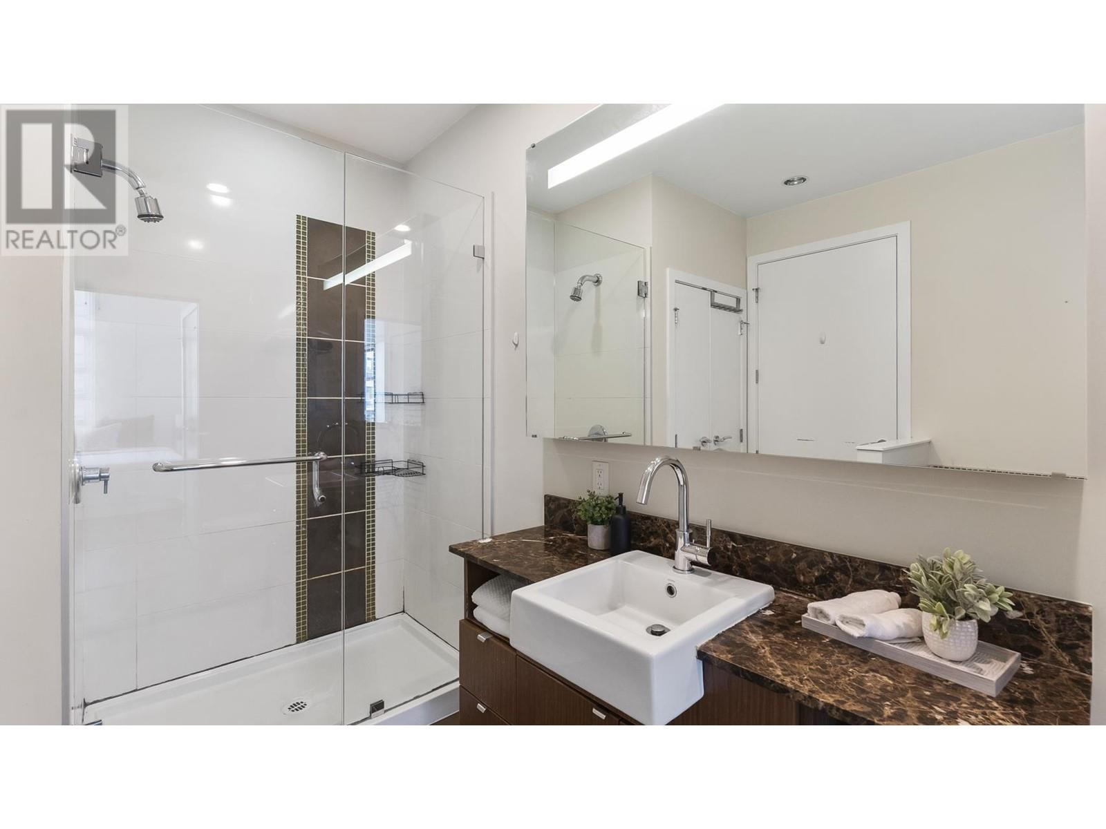 Photo 25 of 705 1205 Howe Street, Vancouver BC