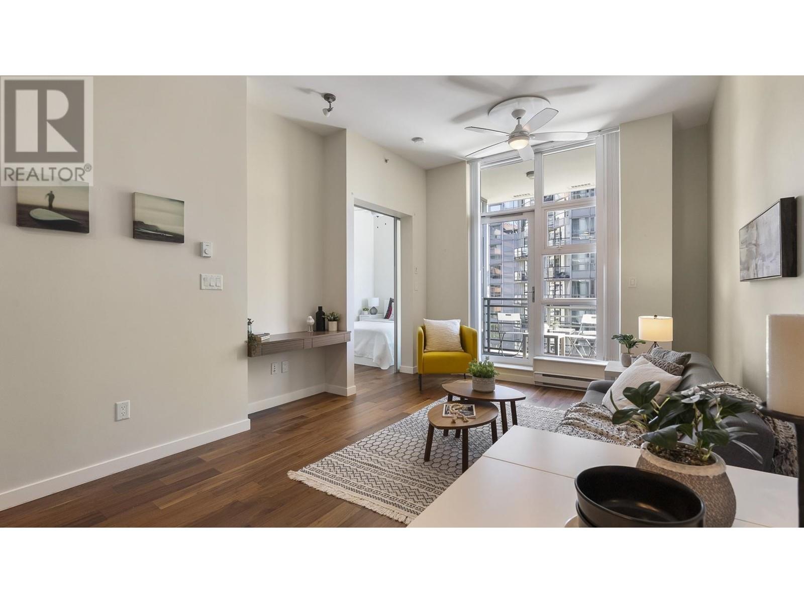 Photo 3 of 705 1205 Howe Street, Vancouver BC