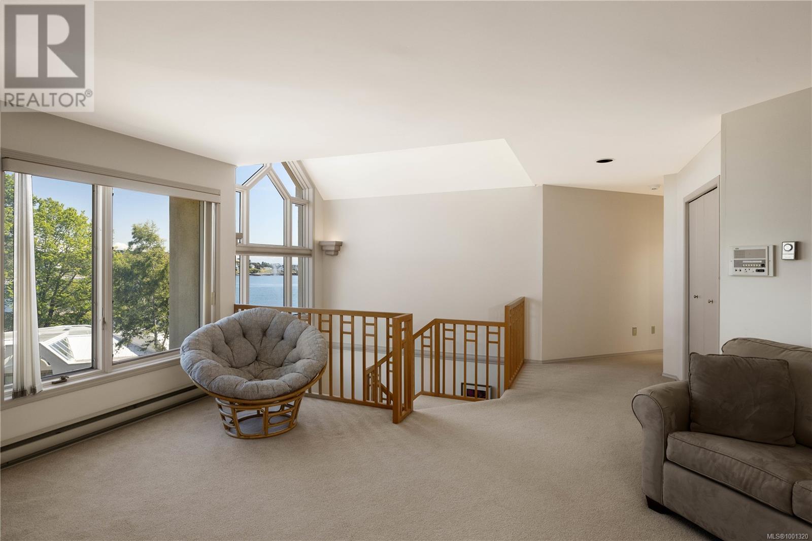  335 King George Terrace, Oak Bay