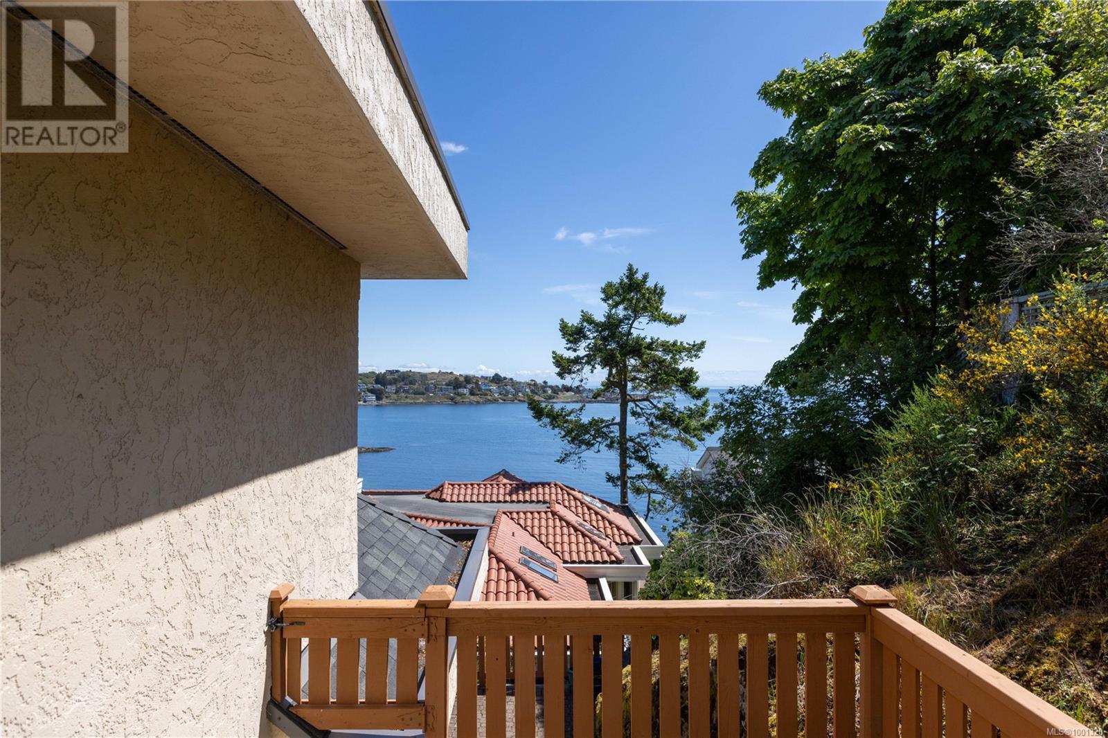  335 King George Terrace, Oak Bay