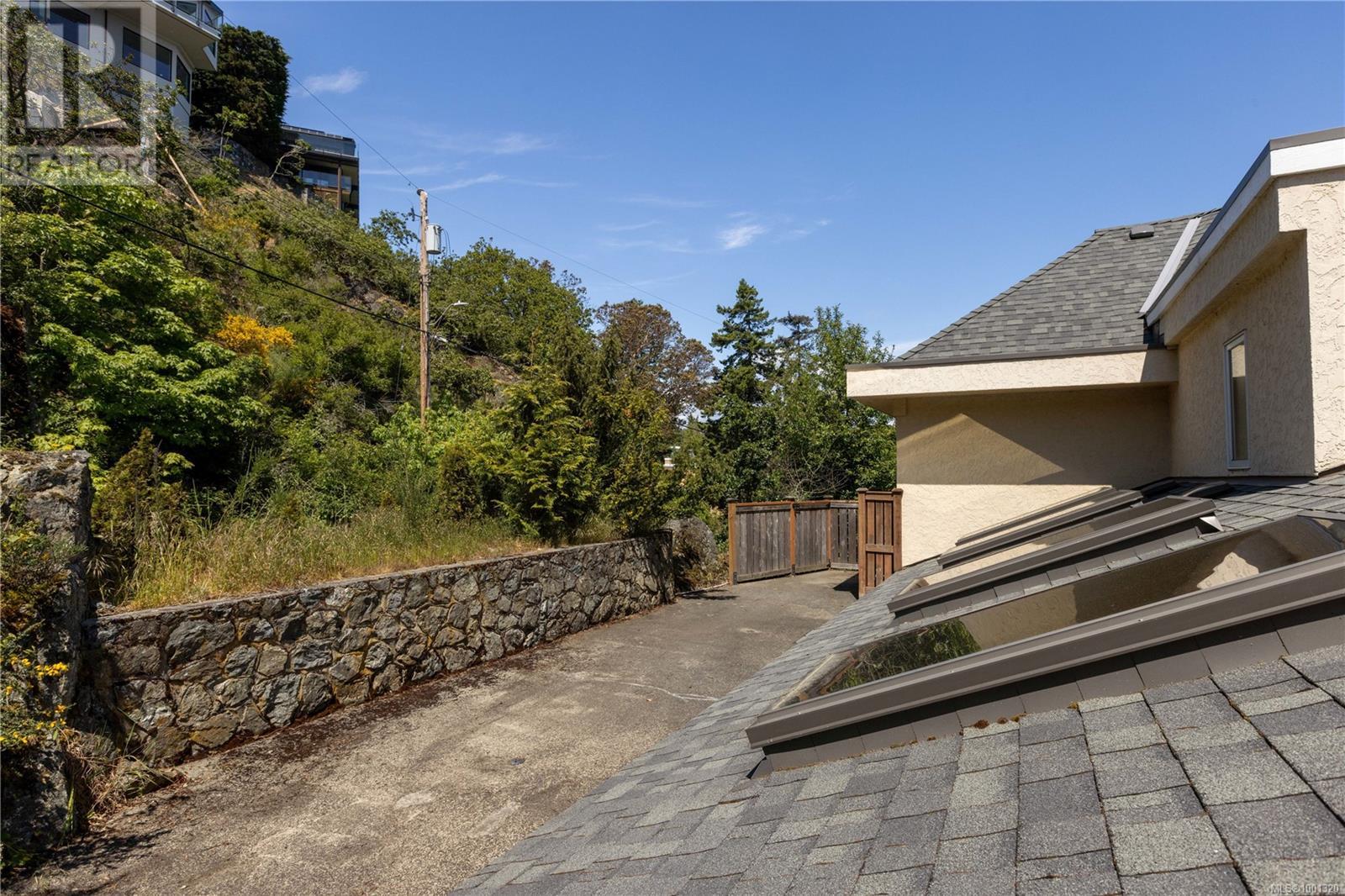  335 King George Terrace, Oak Bay