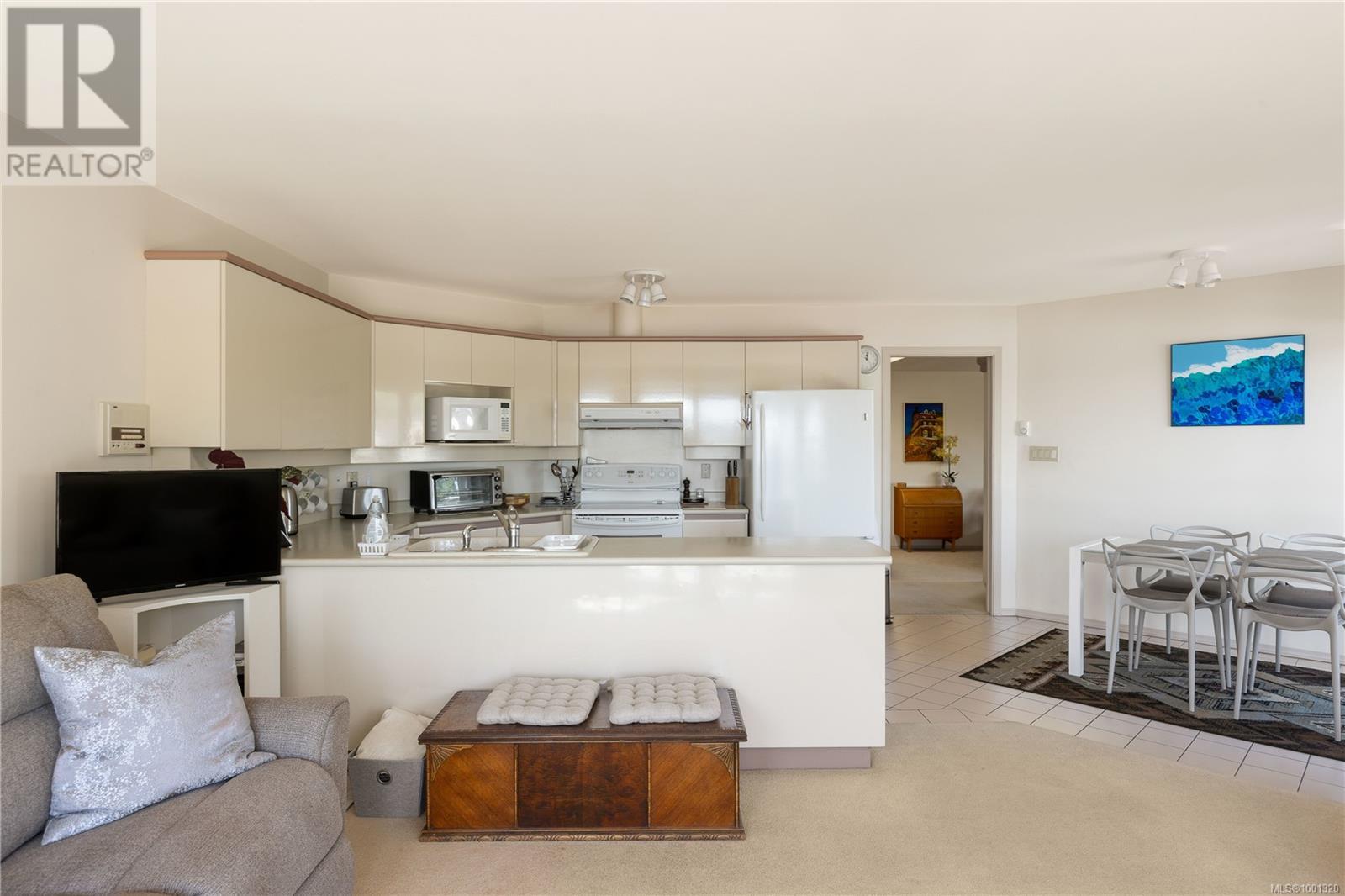  335 King George Terrace, Oak Bay