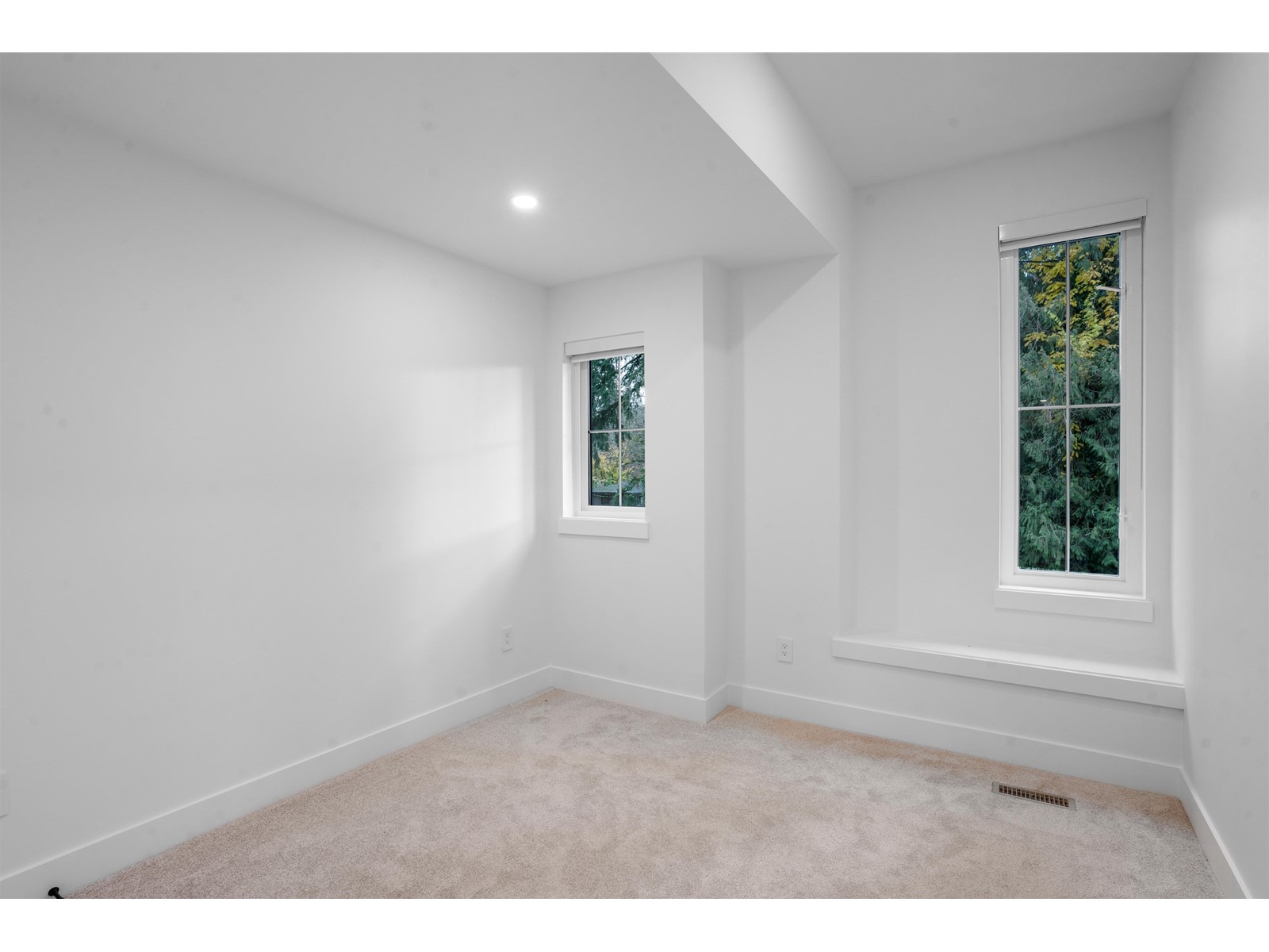Photo 14 of 20483 74 B Avenue, Langley BC