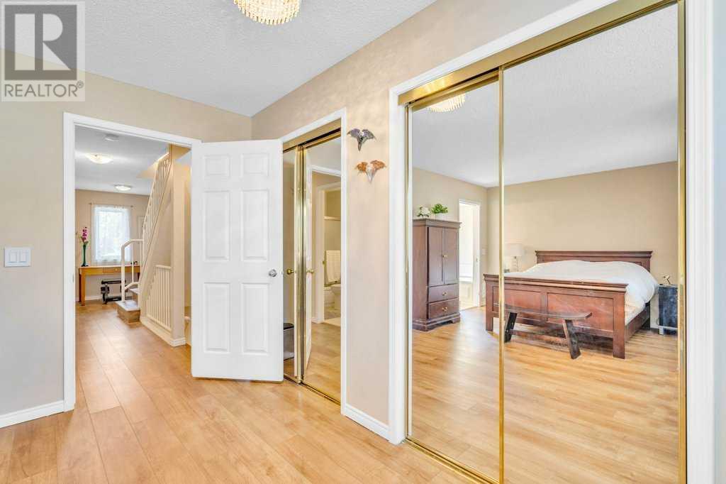 Single Family House for Sale in    Avenue NE Crescent Heights Calgary 