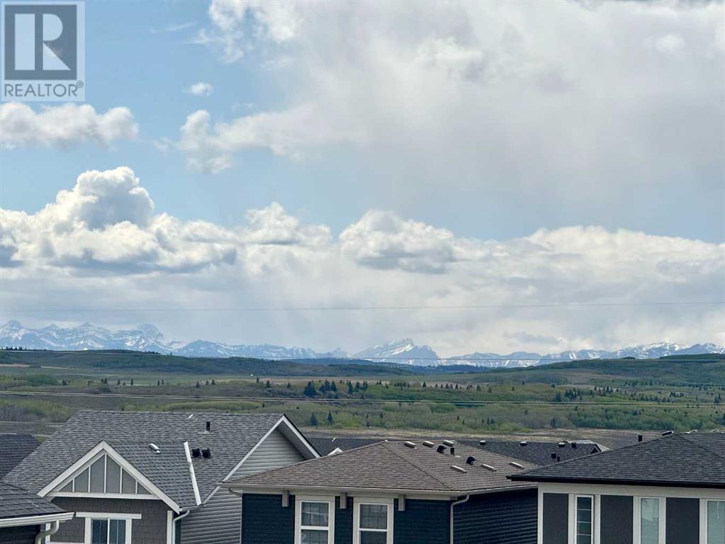 28 Heritage Lane, Cochrane, Alberta