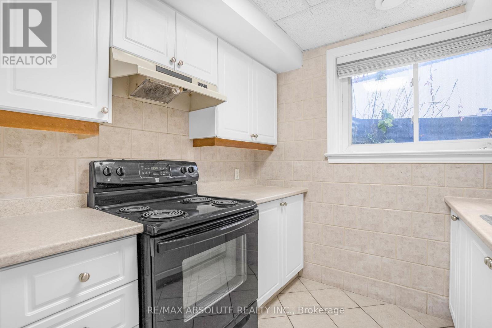 Photo 22 of 408 410 Allen Boulevard, Ottawa ON
