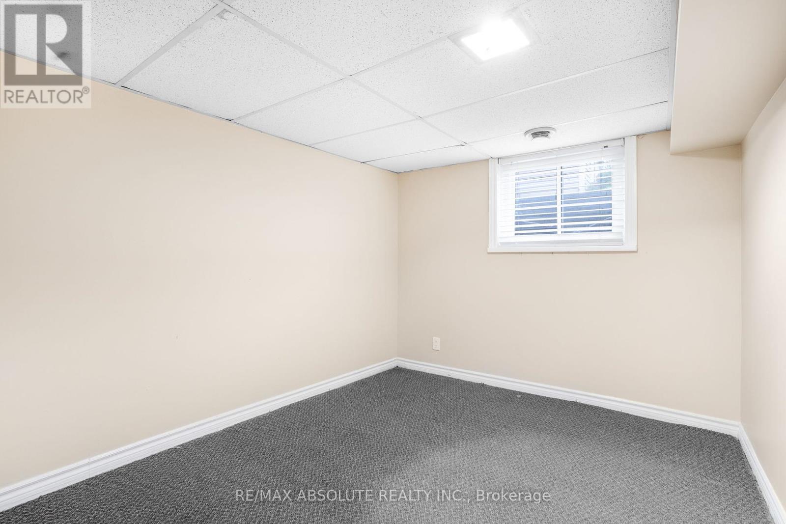 Photo 28 of 408 410 Allen Boulevard, Ottawa ON
