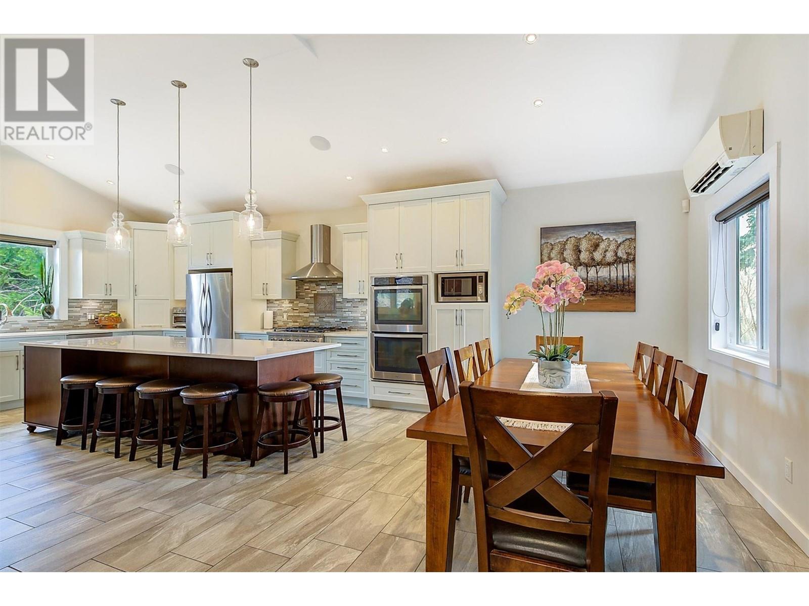  1506 Johnson Street, Summerland
