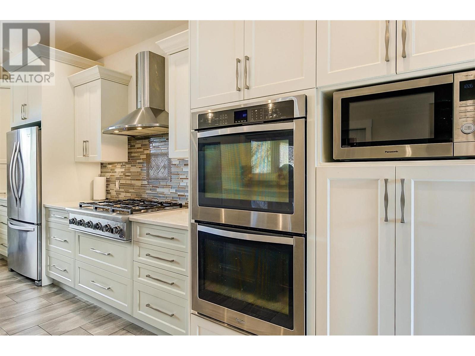  1506 Johnson Street, Summerland