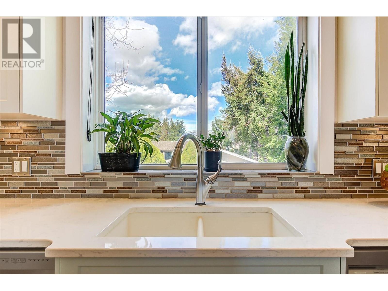  1506 Johnson Street, Summerland