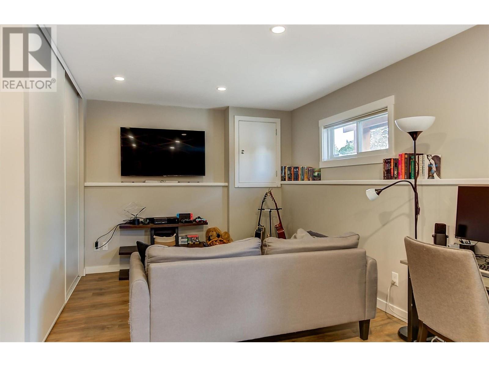  1506 Johnson Street, Summerland