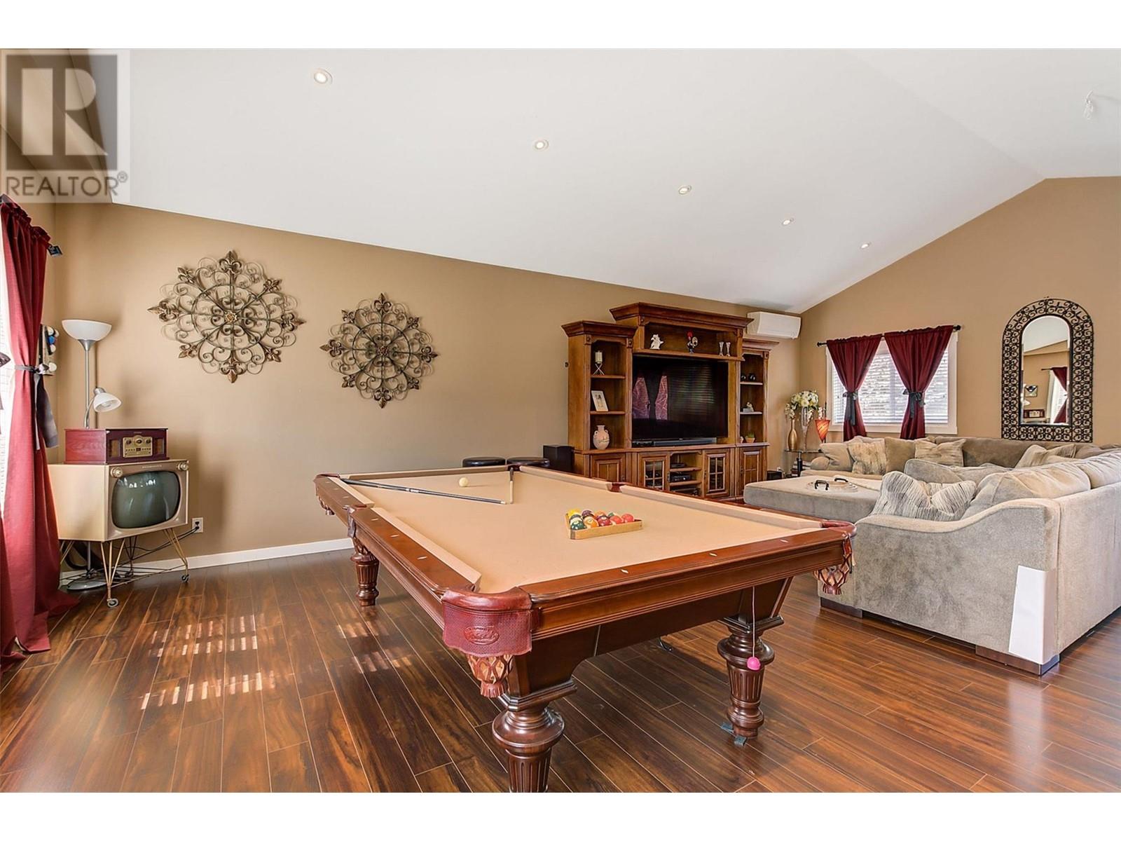  1506 Johnson Street, Summerland
