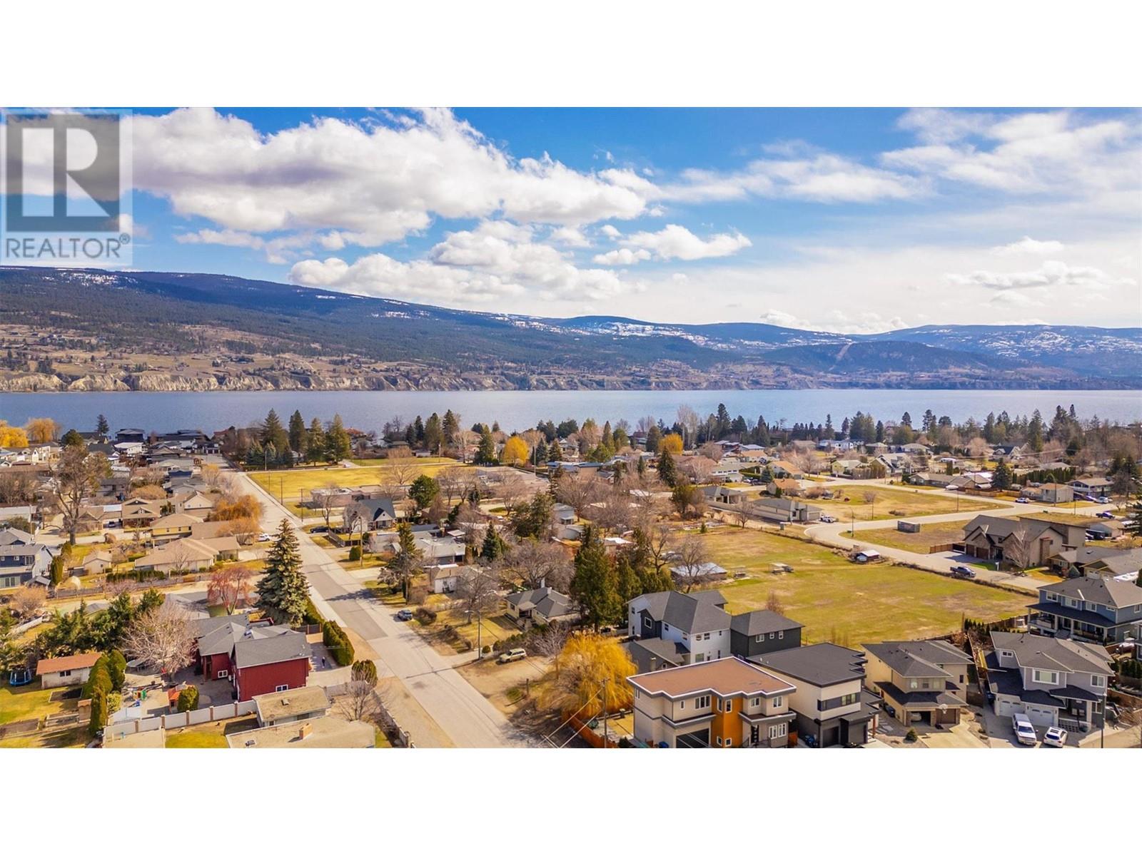  1506 Johnson Street, Summerland