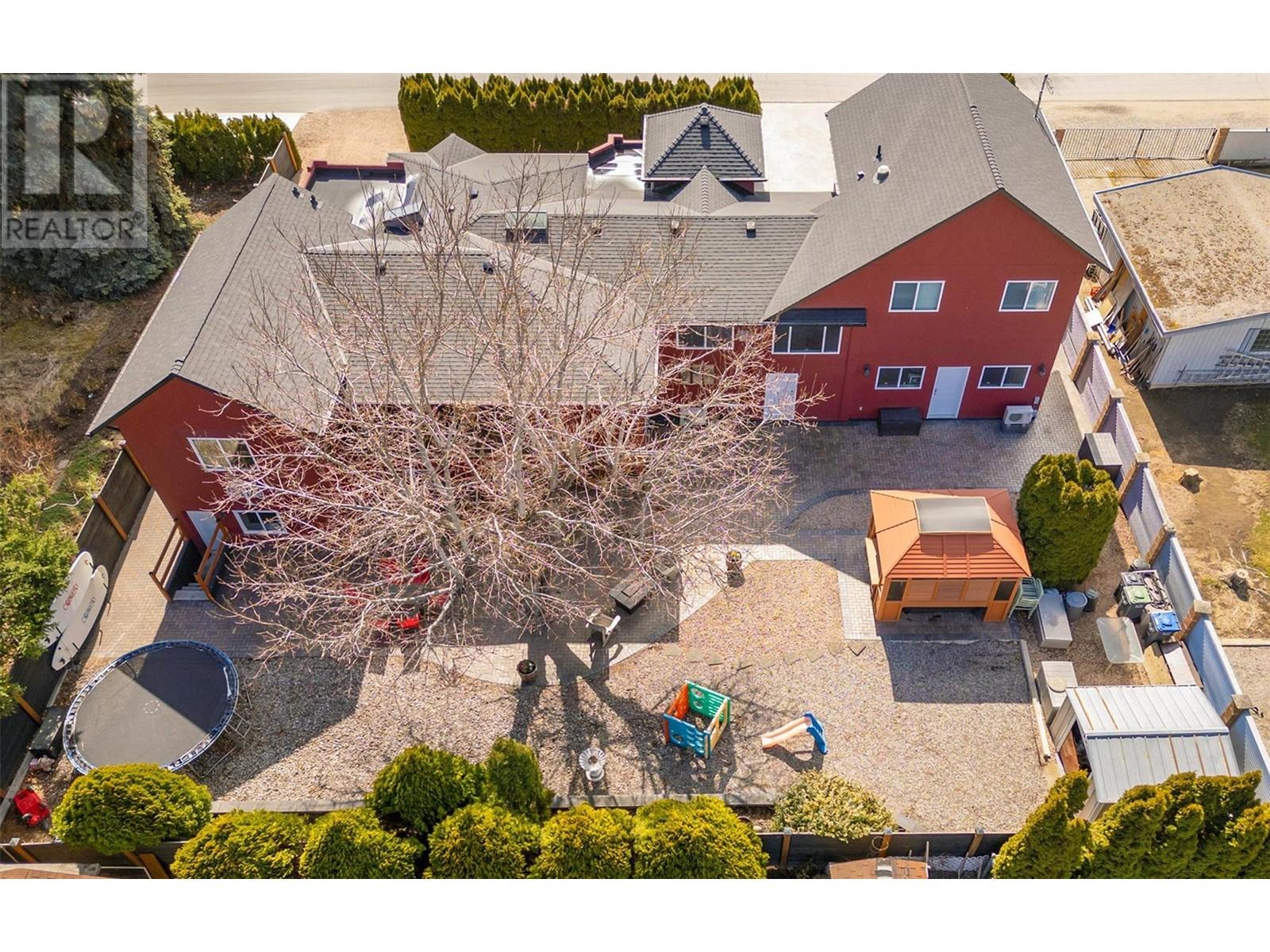  1506 Johnson Street, Summerland