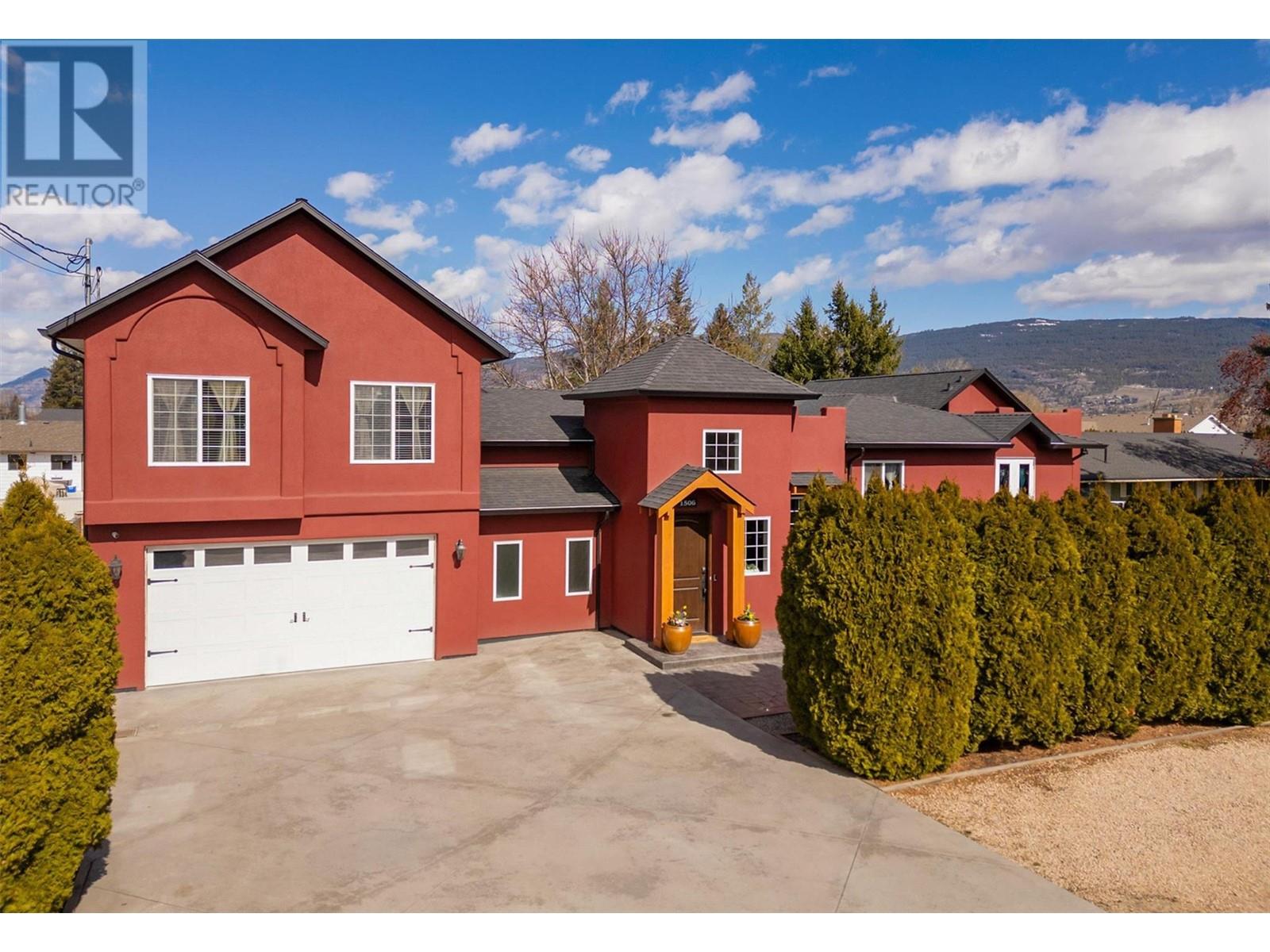  1506 Johnson Street, Summerland
