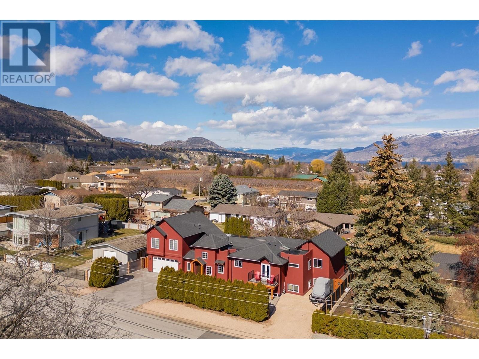  1506 Johnson Street, Summerland
