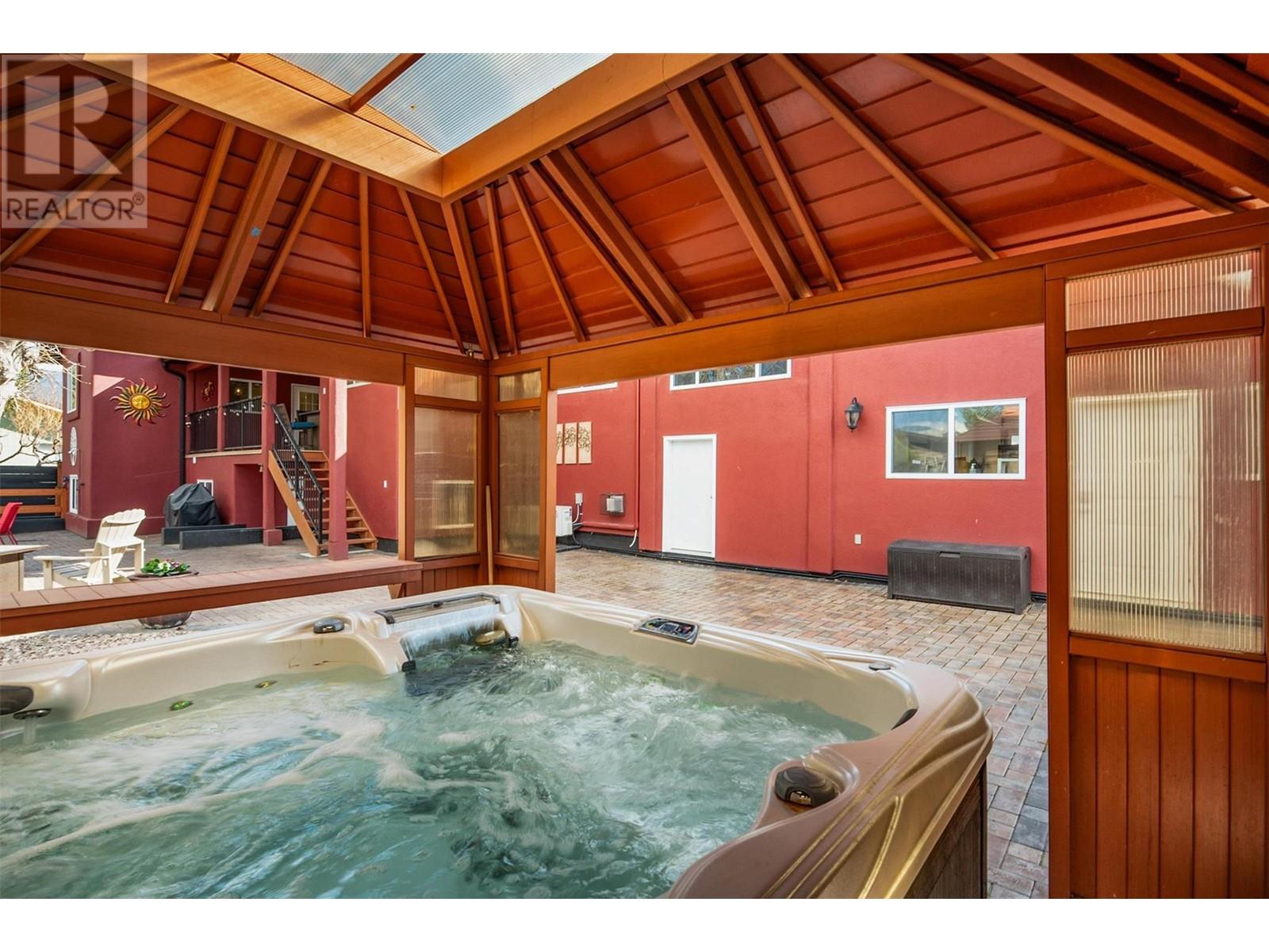  1506 Johnson Street, Summerland