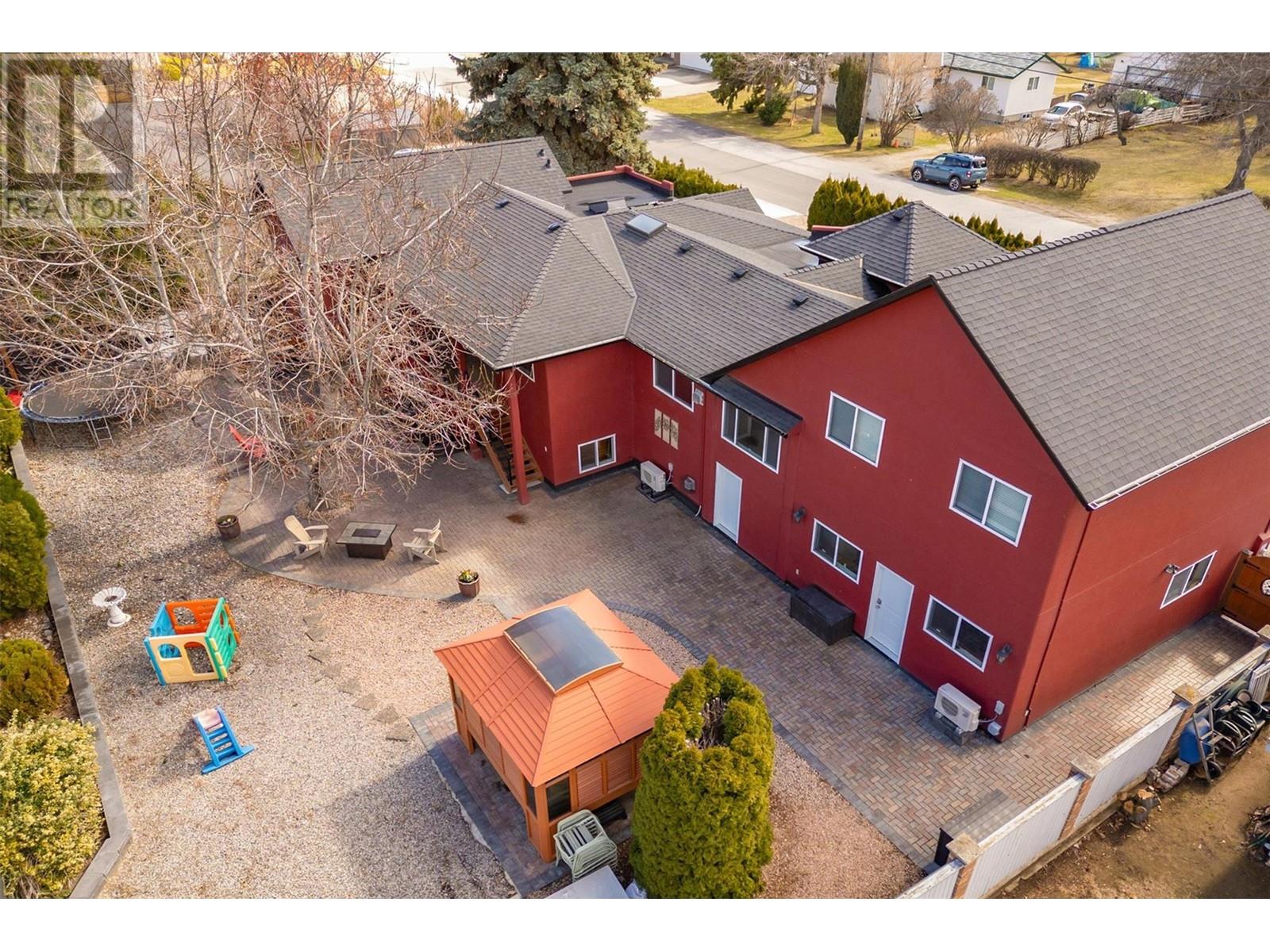  1506 Johnson Street, Summerland