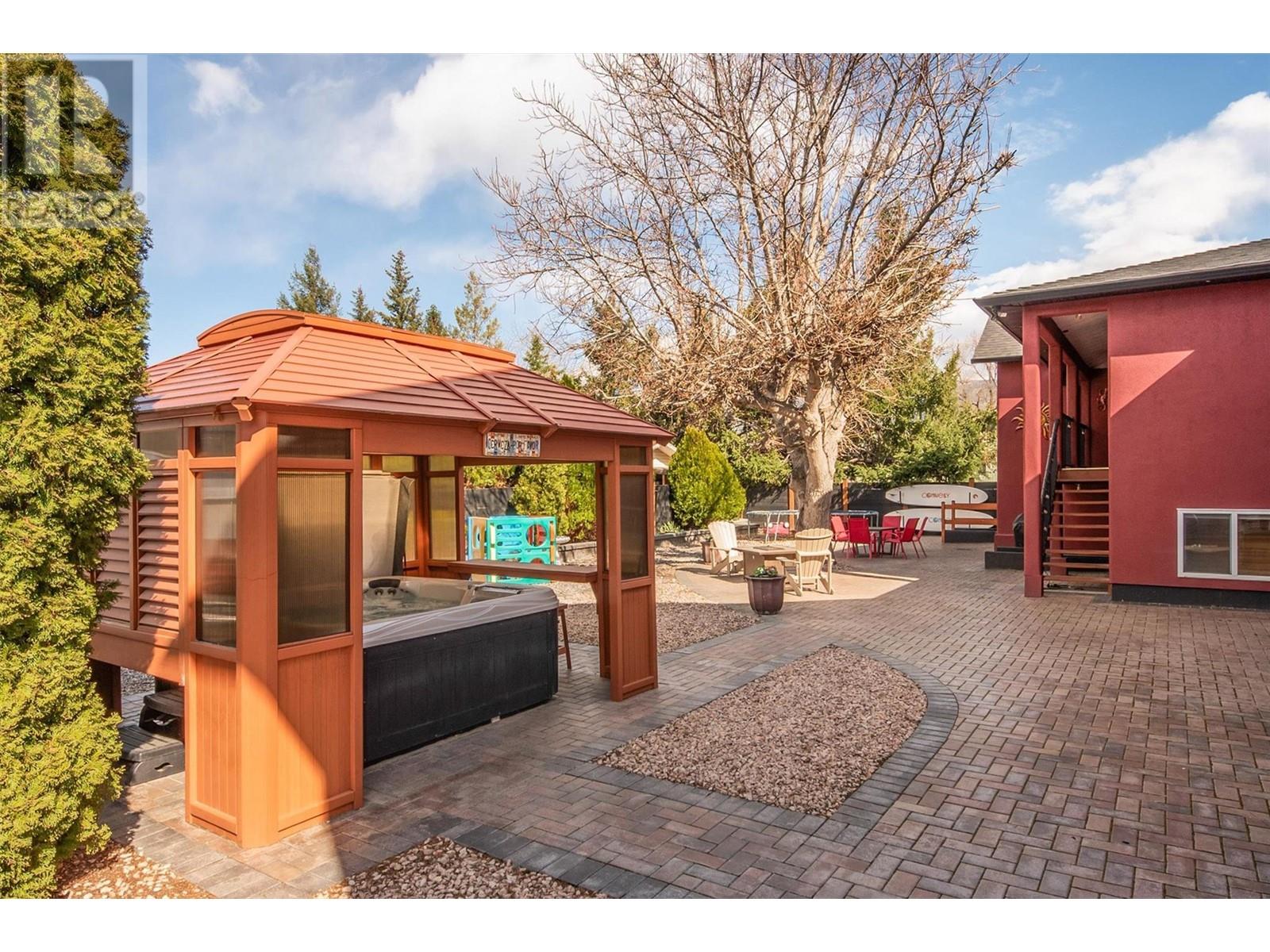  1506 Johnson Street, Summerland