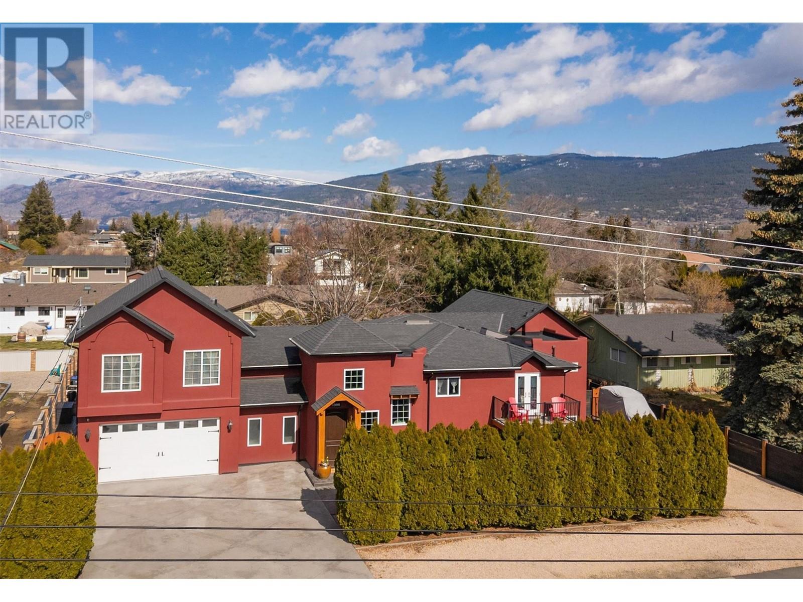  1506 Johnson Street, Summerland