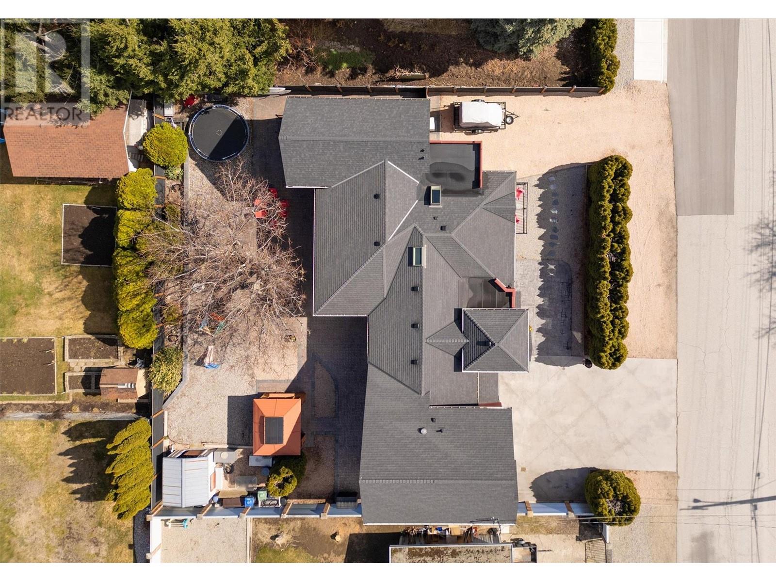  1506 Johnson Street, Summerland