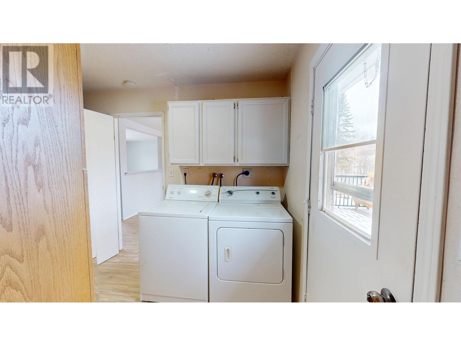 Photo 24 of 10109 Macintosh Crescent, Hudsons Hope BC