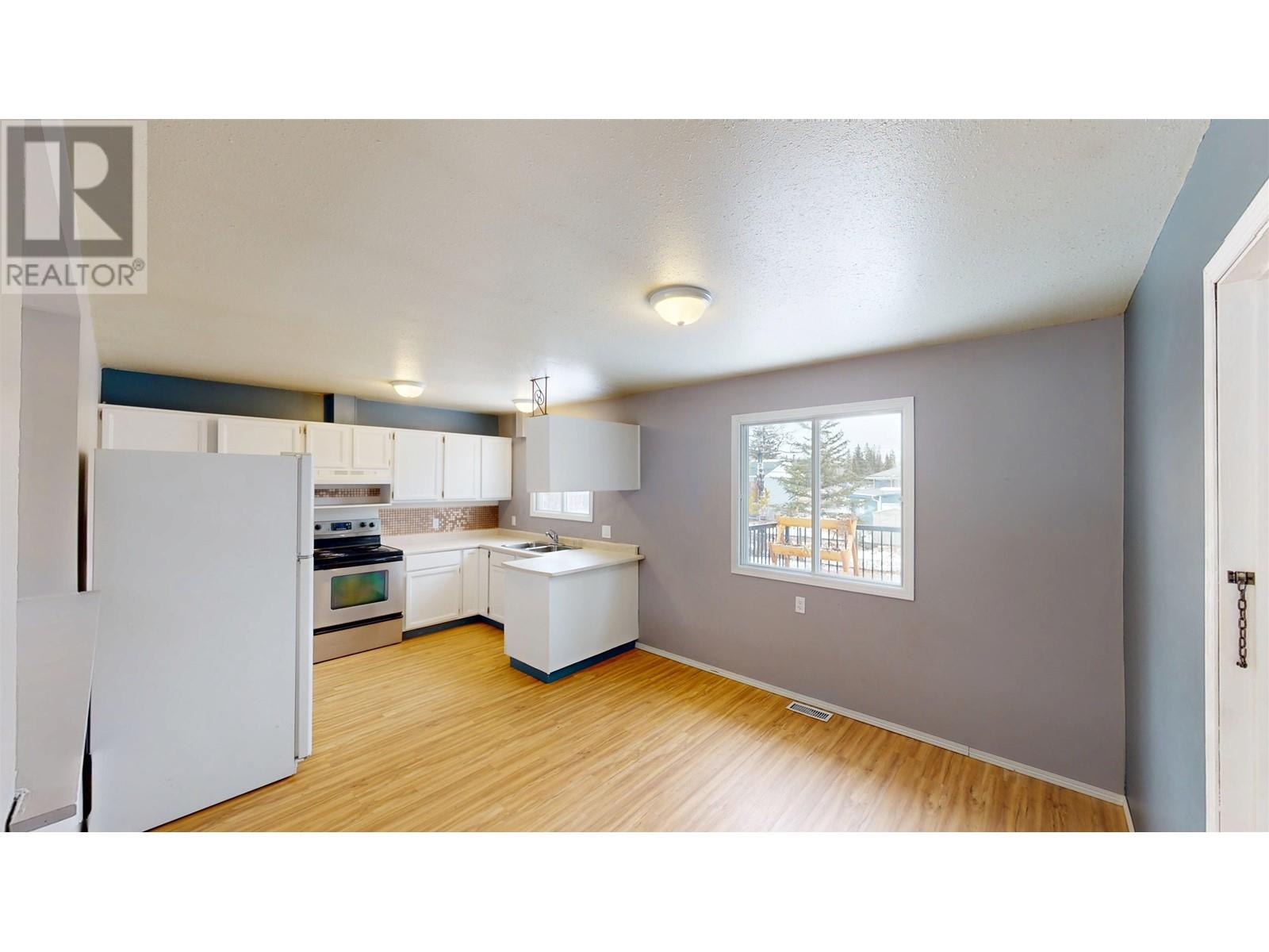 Photo 36 of 10109 Macintosh Crescent, Hudsons Hope BC