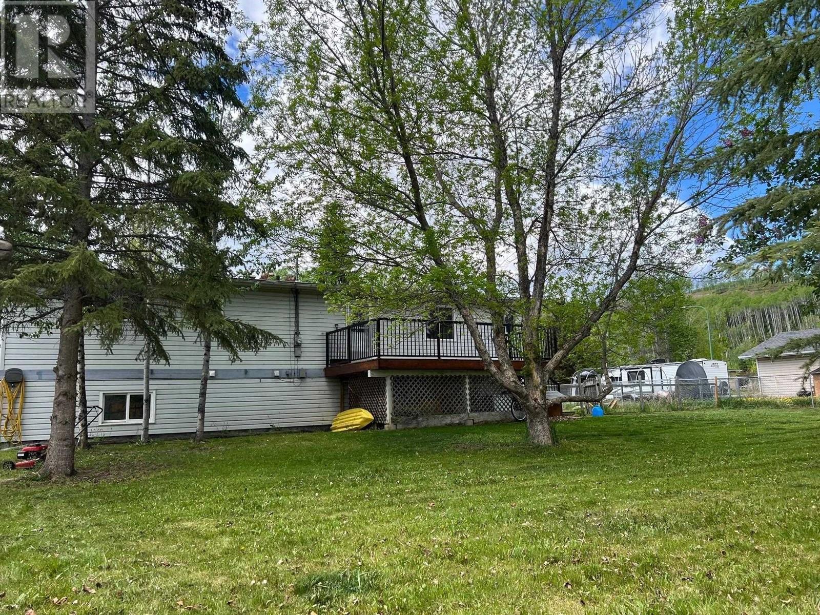 Photo 11 of 10109 Macintosh Crescent, Hudsons Hope BC