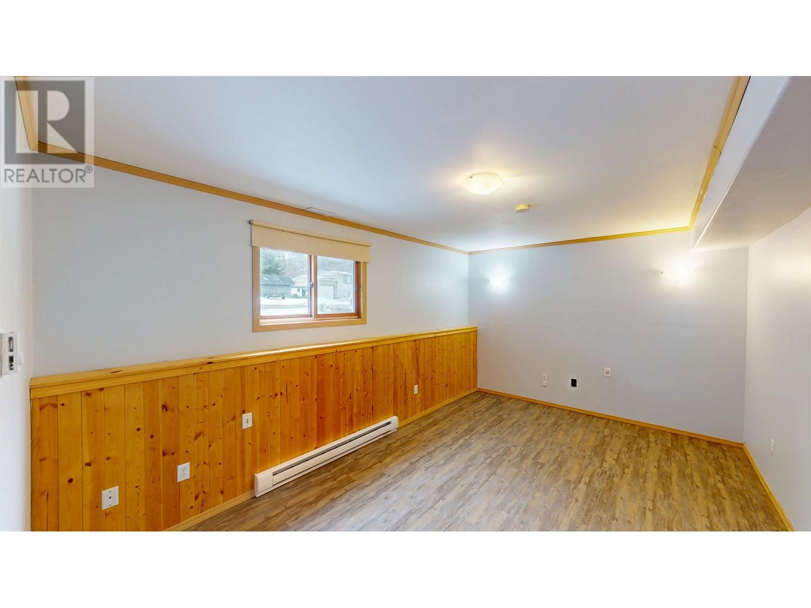 Photo 37 of 10109 Macintosh Crescent, Hudsons Hope BC