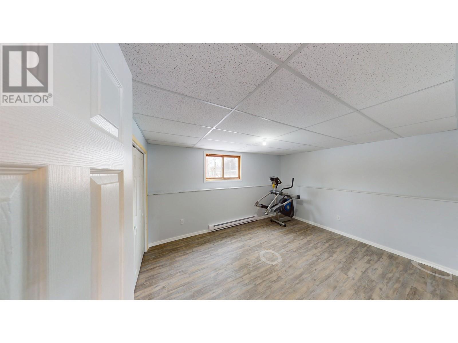 Photo 15 of 10109 Macintosh Crescent, Hudsons Hope BC