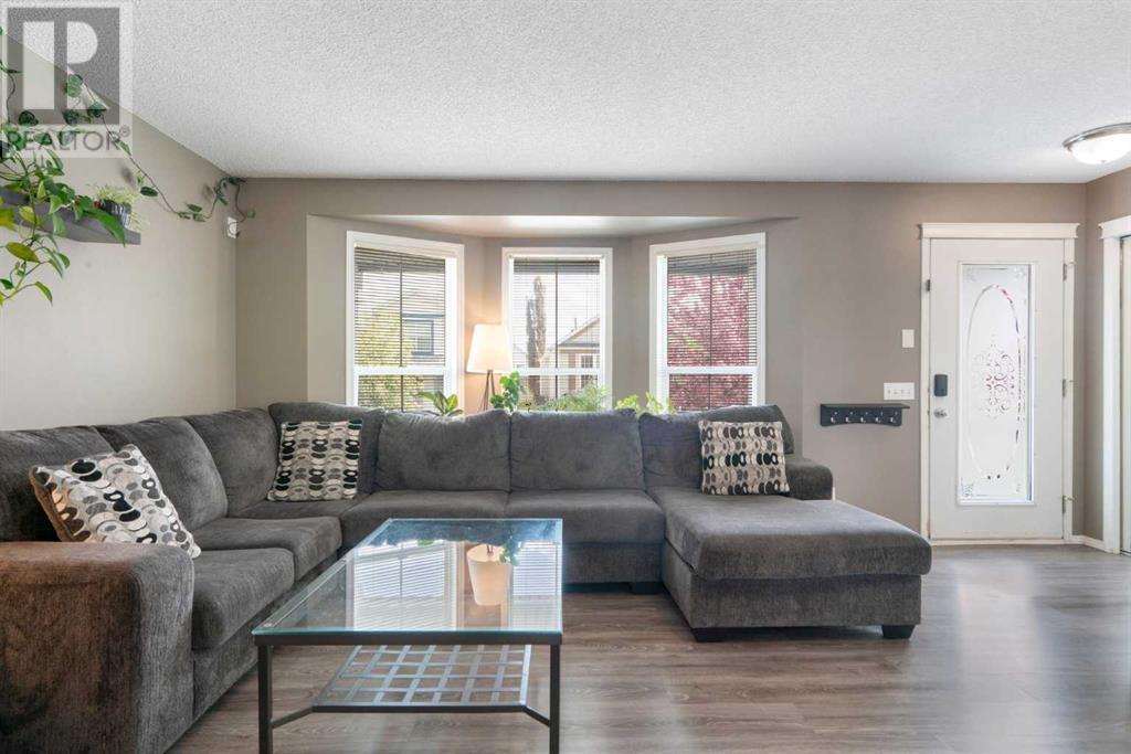 Single Family House for Sale in  Tuscany Valley Drive NW Tuscany Calgary 