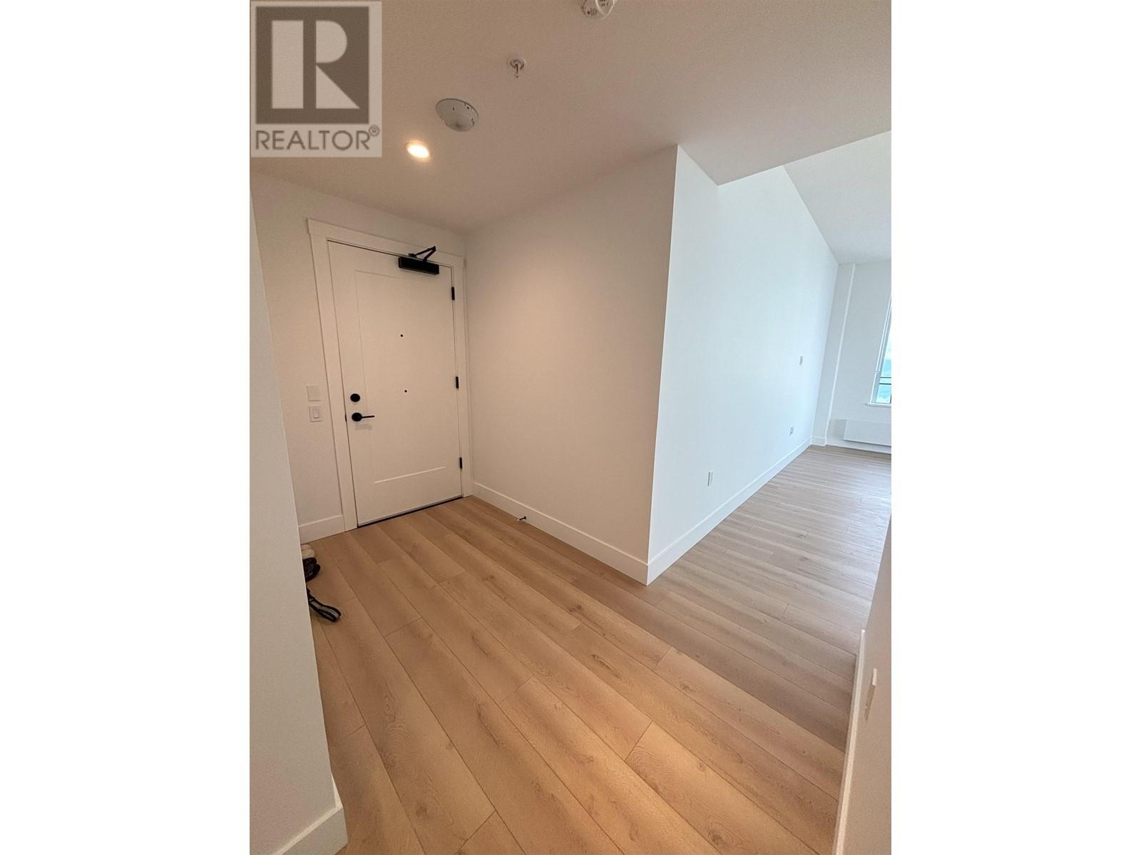 Photo 6 of 1203 8750 University Crescent, Burnaby BC